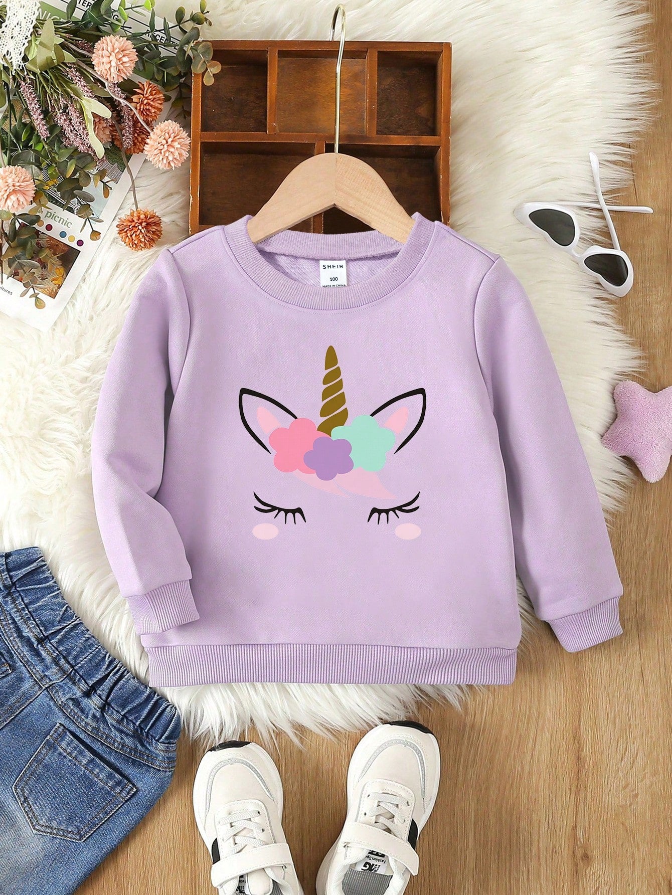 Young Girl Cute Casual Unicorn Printed Basic Round Neck Pullover Sweatshirt, Sports Top