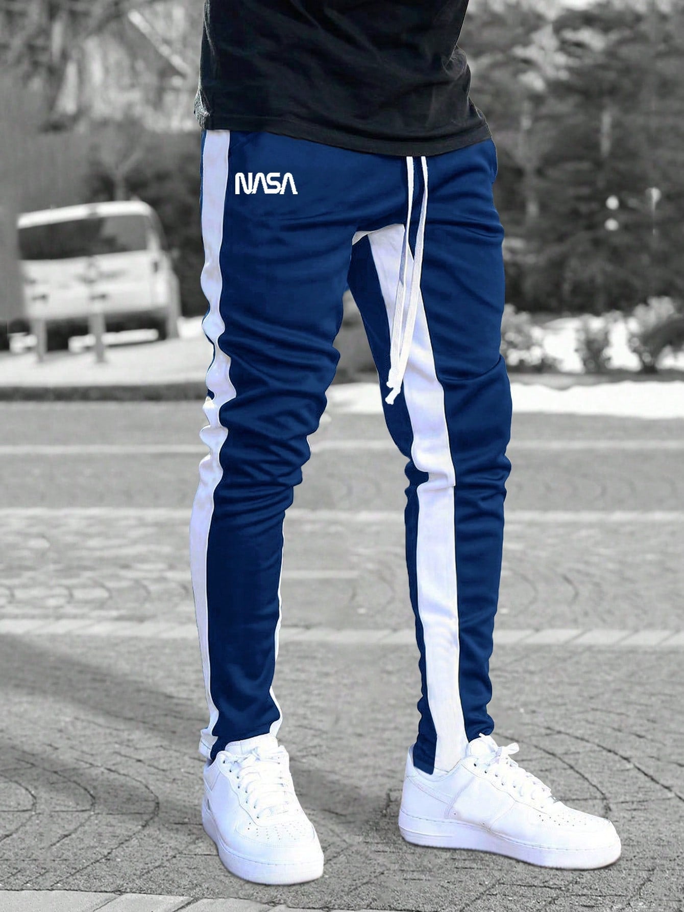 Men Letter Graphic Contrast Side Seam Drawstring Waist Sweatpants