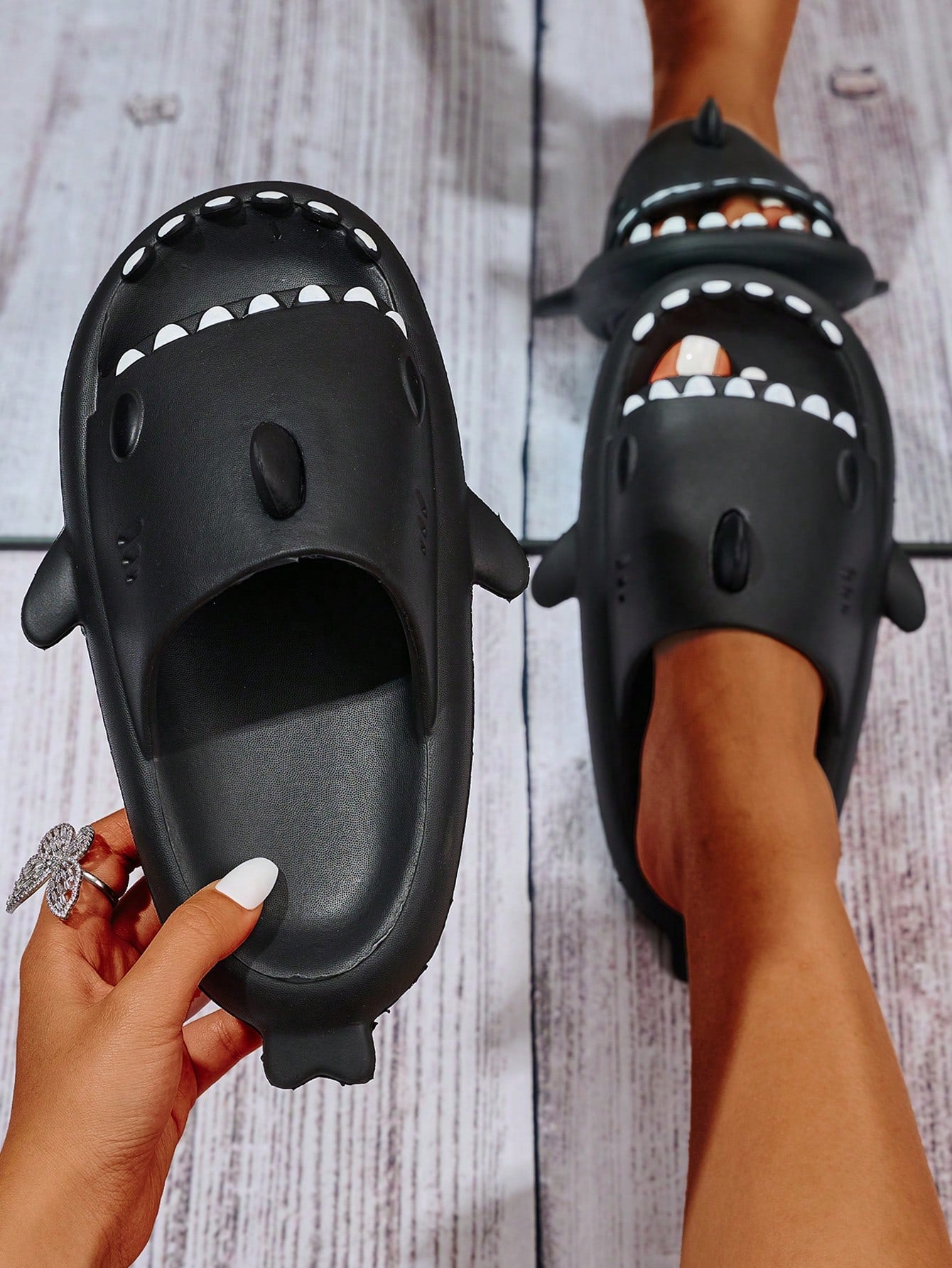 Shark Fun Shaped Open-Toe Thick Sole Slippers, Couple's Slippers With Anti-Skid Soles, Perfect For Beach/Summer Wear