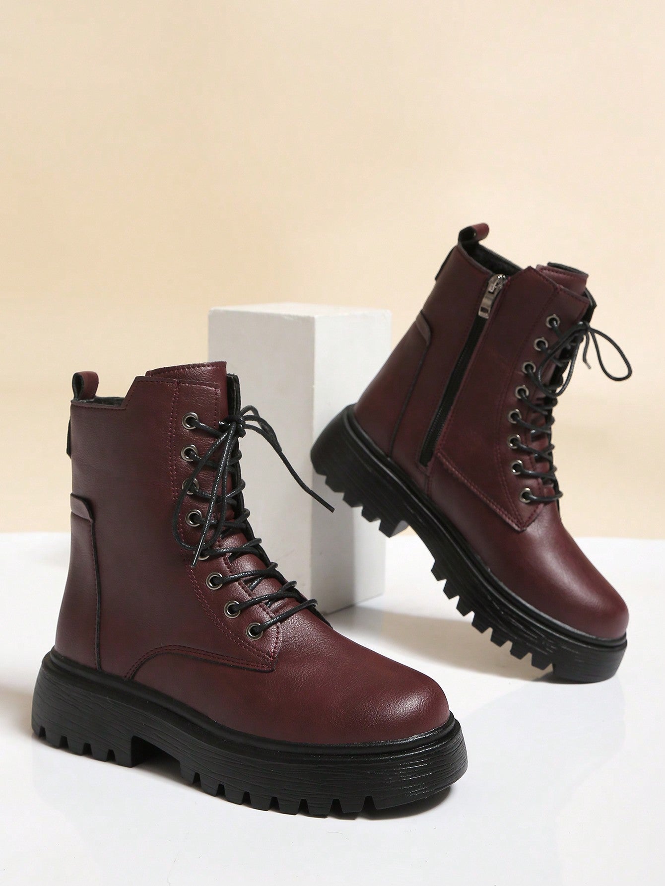 Unisex Women's Platform Boots With Simple Design, Front Lace-up Boots