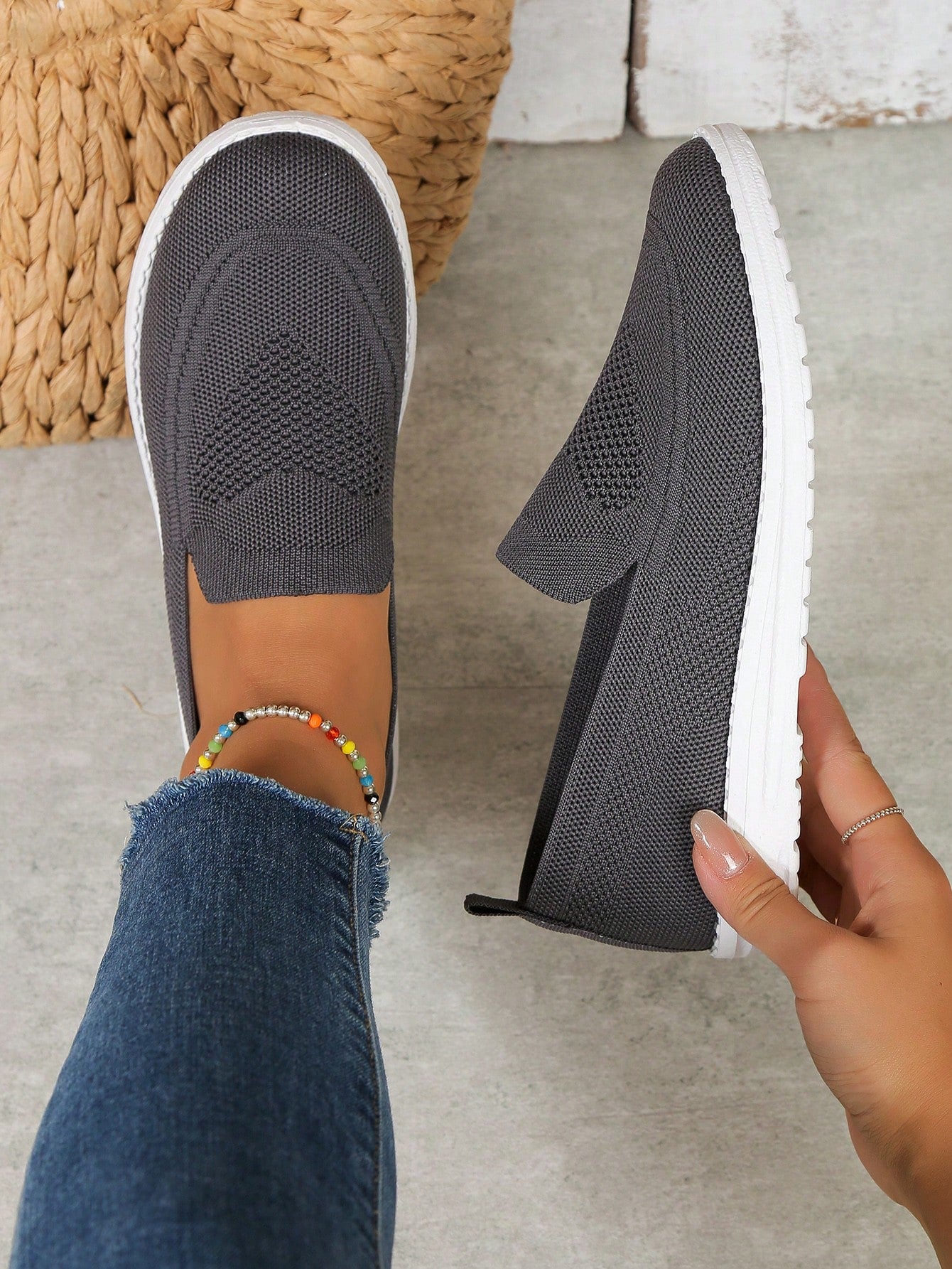 Latest Comfortable & Breathable Knitted Slip-on Sport Casual Shoe, Fashionable Flat Shoes