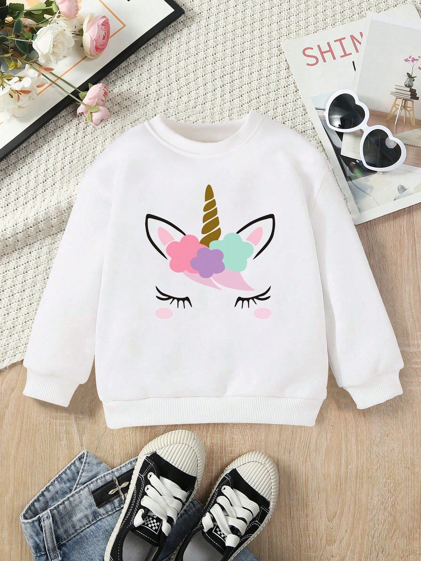 Young Girl Cute Casual Unicorn Pattern Print Basic Crew Neck Sweatshirt Sweatshirt