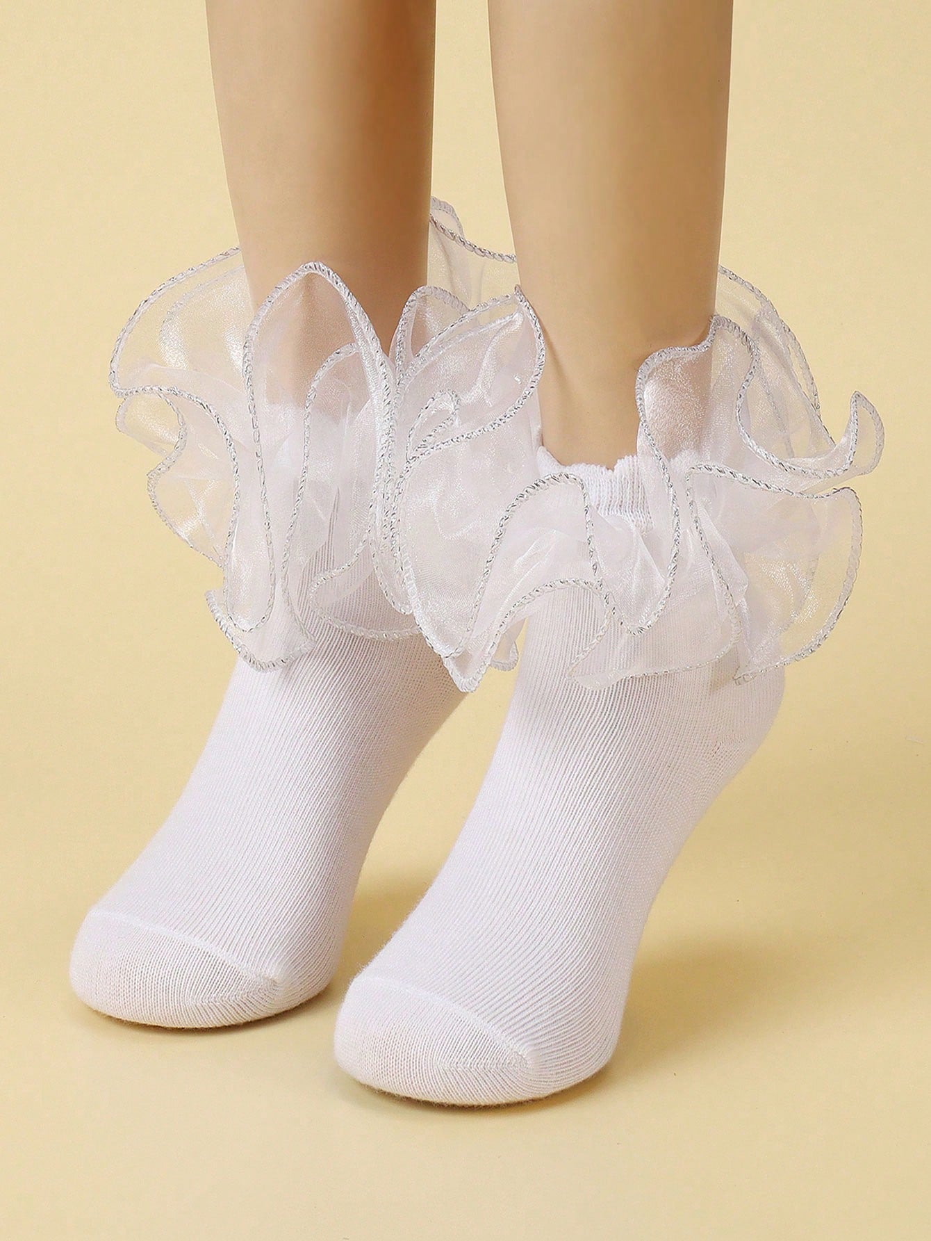 1pair Best Selling White Lace Socks With Breathable Sole