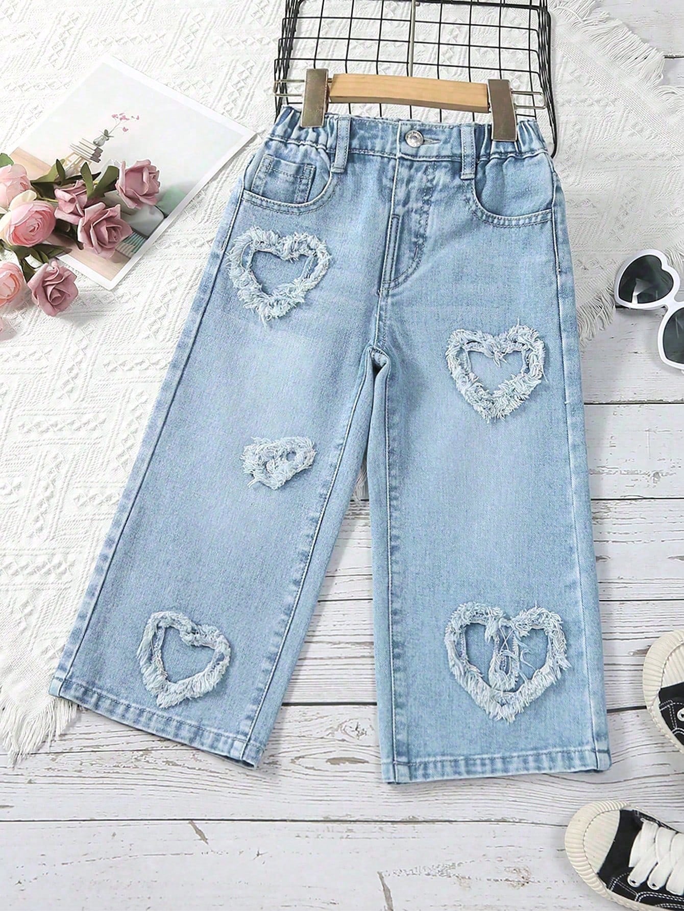 Young Girl Casual Urban Light Wash Fully Elastic Waist Heart Patch Embroidered Wide Legs Pants With Flat Pockets, The Best Daily Fashion Outfits