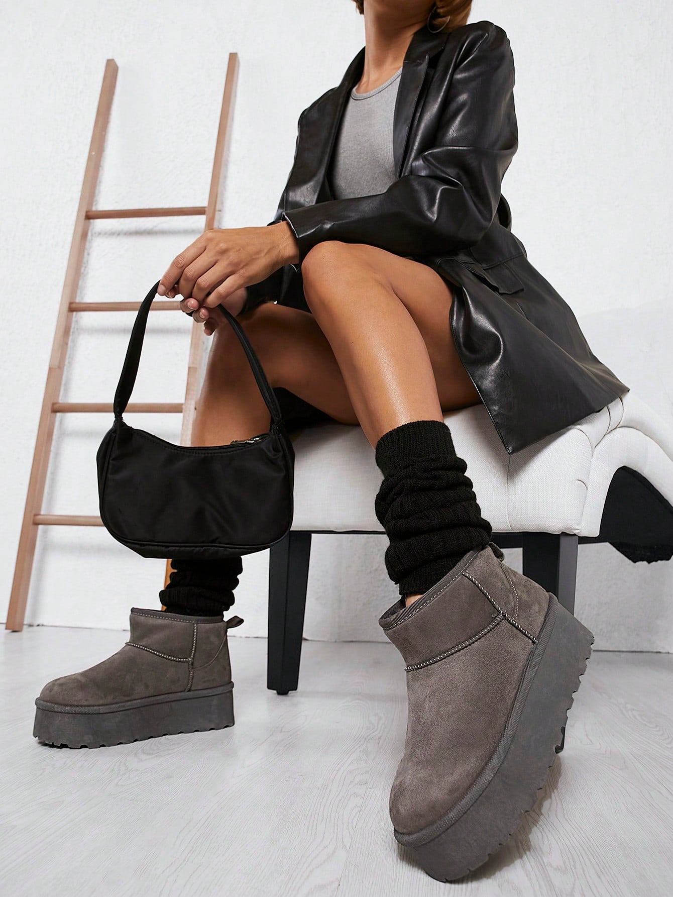 Minimalist Flatform Warm Ankle Boots