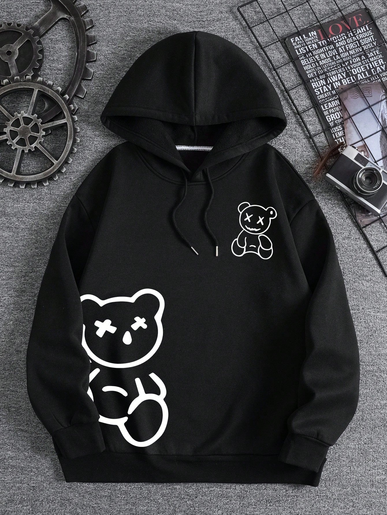 Men's Fleece Lined Hoodie With Bear Print And Drawstring