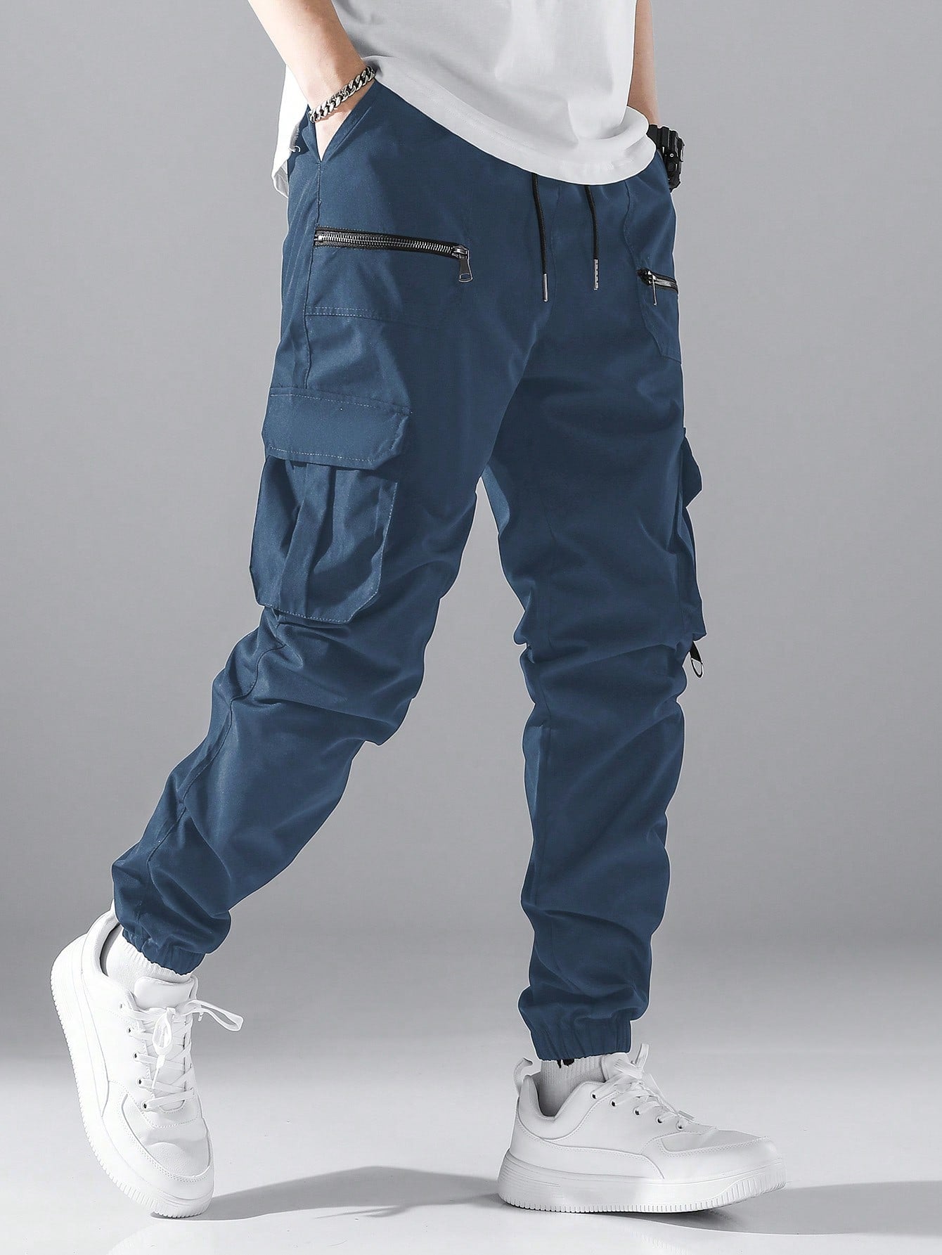 Men's Loose-Fit Cargo Pants With Flap Pockets, Side Drawstrings