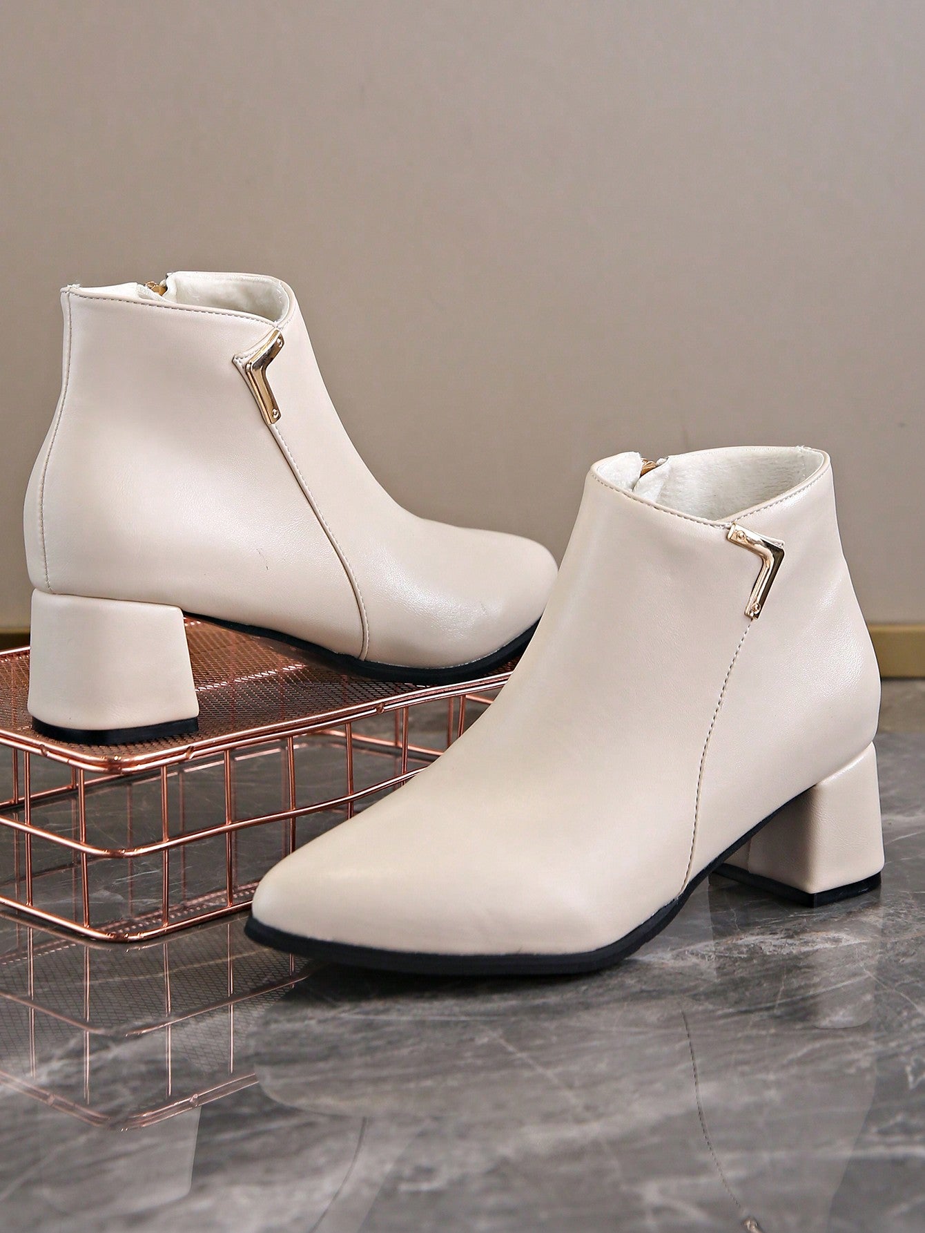 Women's Winter Warm Leather Ankle Boots With Chunky Heel And Pointed Toe