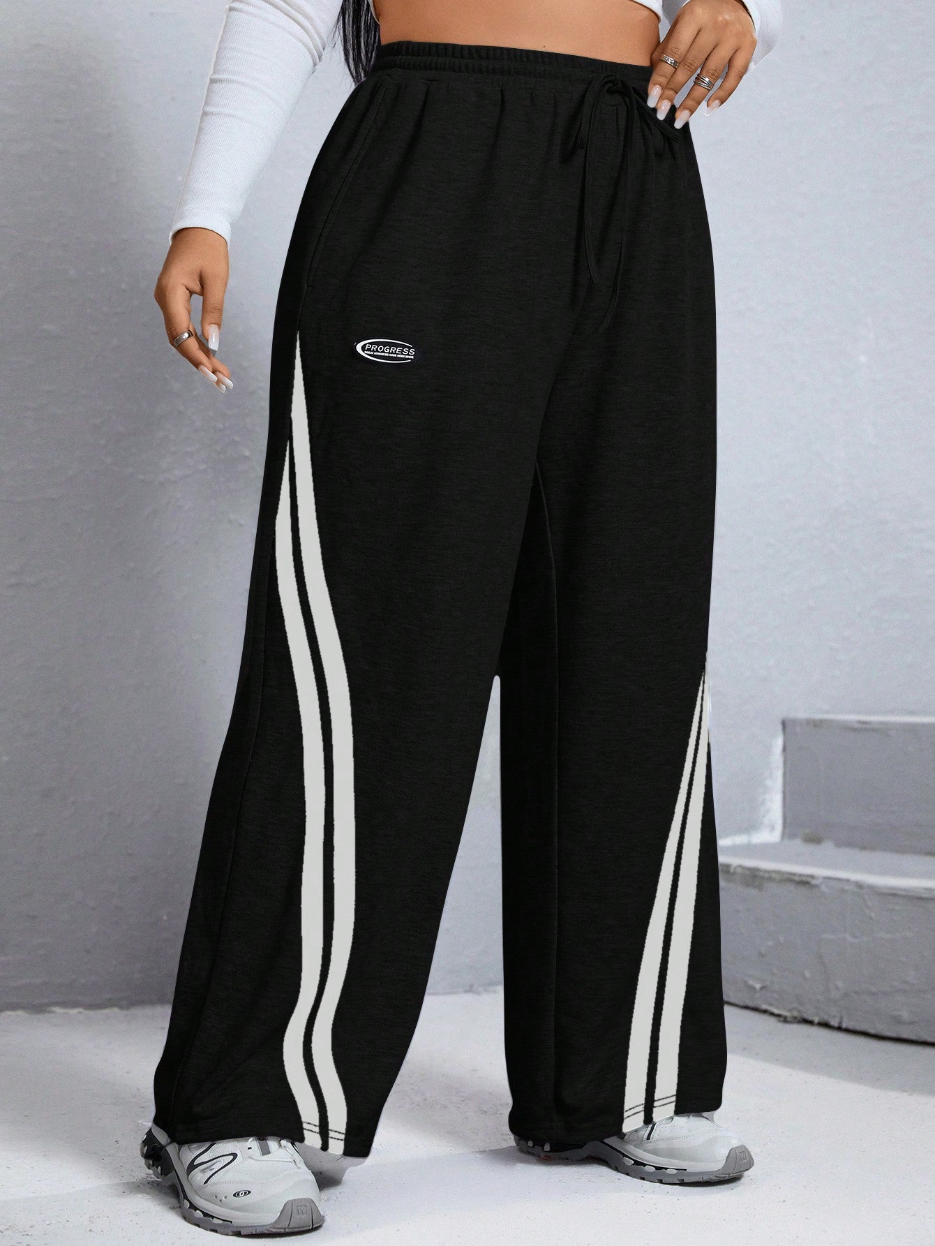 Plus Letter Patched Detail Contrast Tape Drawstring Waist Wide Leg Sweatpants