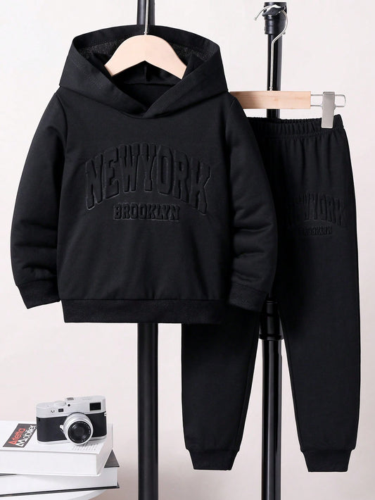 Young Boy Letter Embossed Hoodie And Sweatpants Set