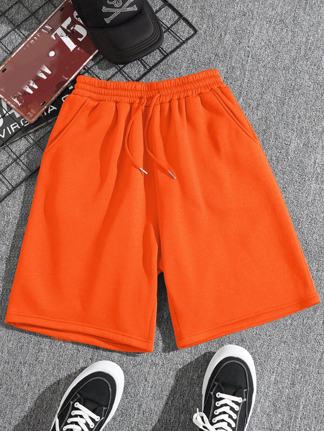 Men Drawstring Waist Track Shorts