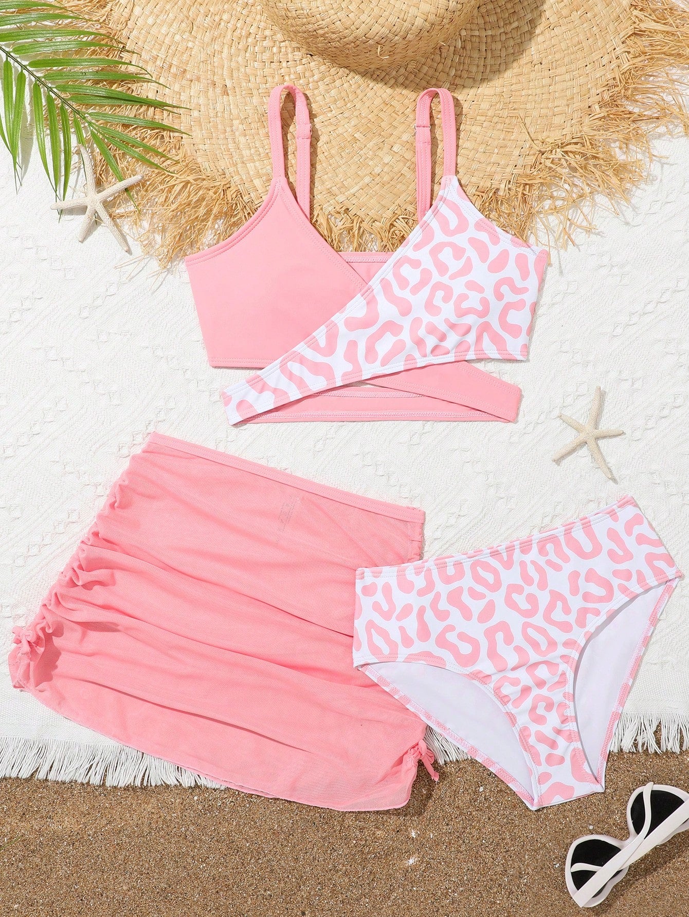 Tween Girl Three-Piece Split Bikini Set With Mesh Skirt And Random Print Summer Beach