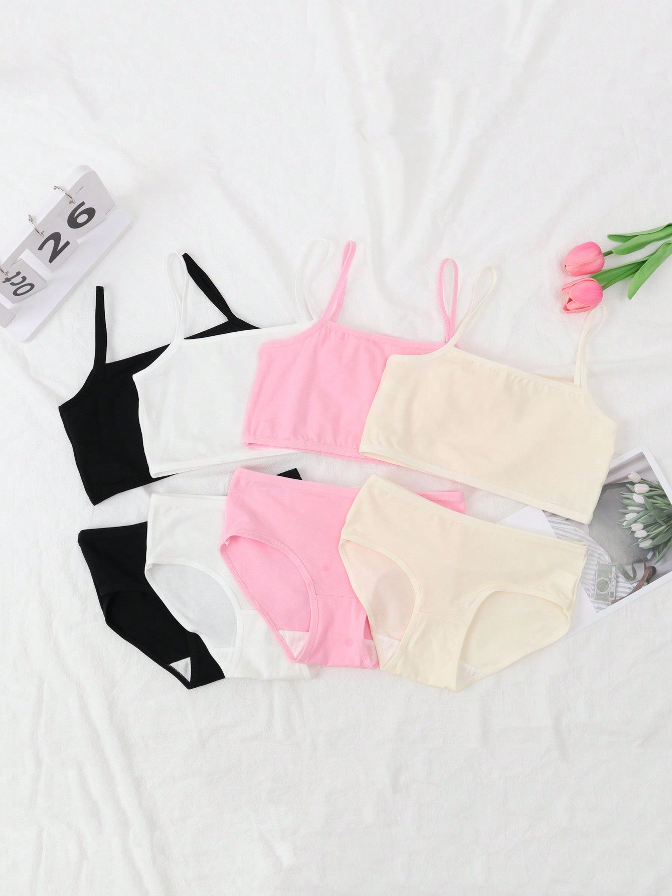 Young Girl 4pcs Solid Underwear Cami Top & 4pcs Panty