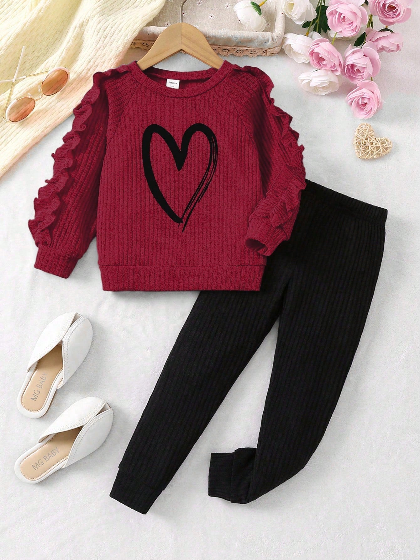 Young Girl Heart Print Ruffle Trim Raglan Sleeve Sweatshirt & Leggings