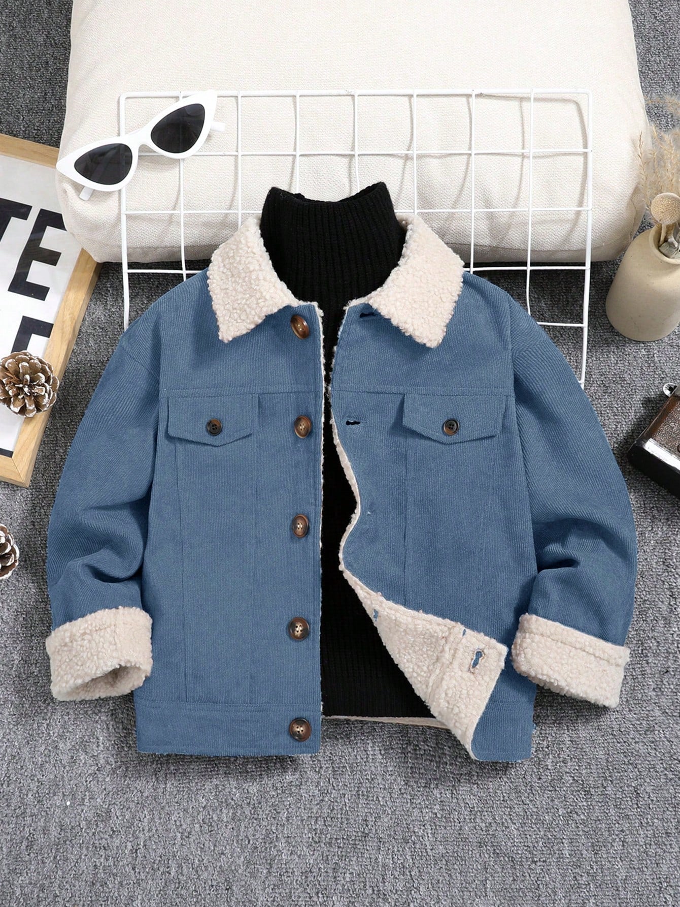 Young Boy Borg Collar Flap Detail Thermal Lined Jacket Without Sweater