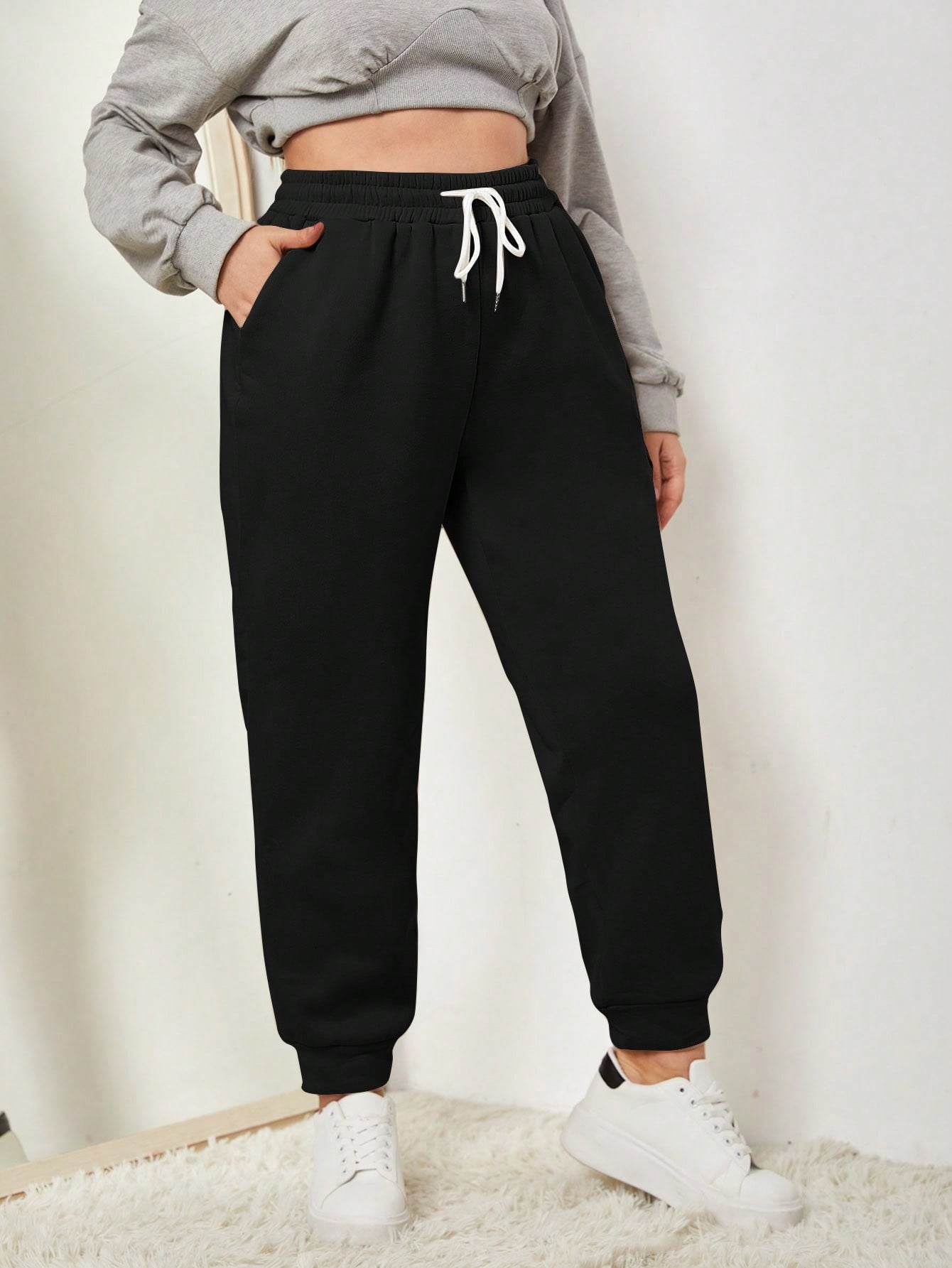 Plus Size Elastic Cuffed Cargo Joggers