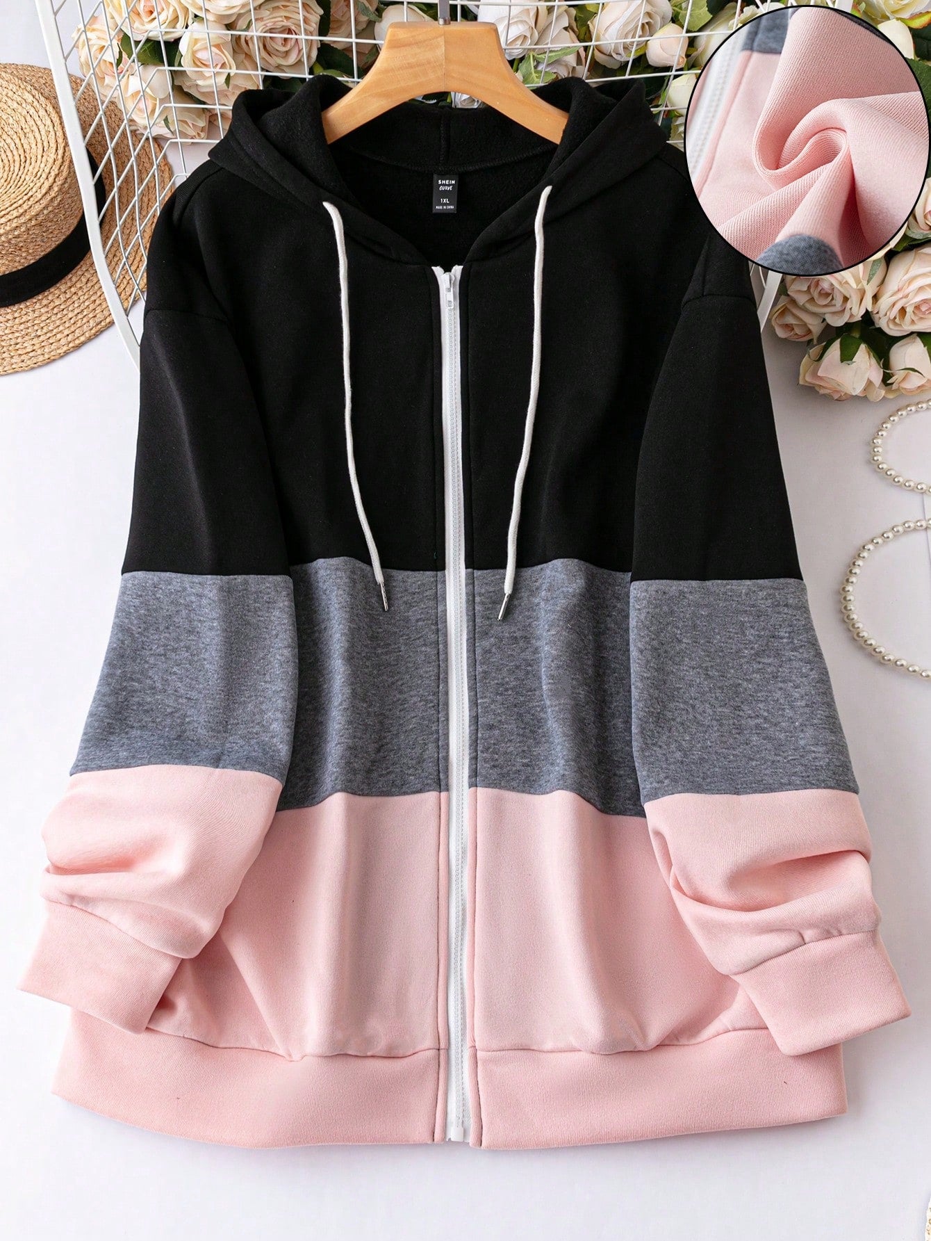 Women's Plus Size Contrast Drawstring Sweatshirt