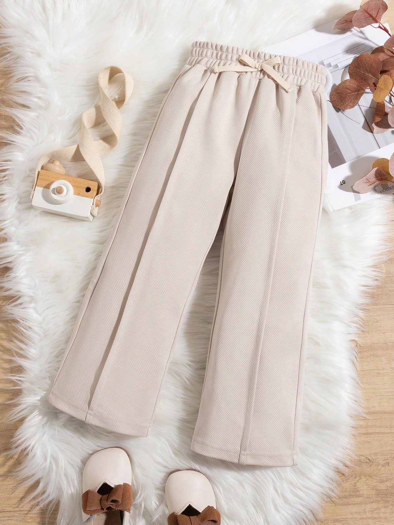 Young Girl Solid Color Wide Leg Pants With Tie-Waist And Pleated Details