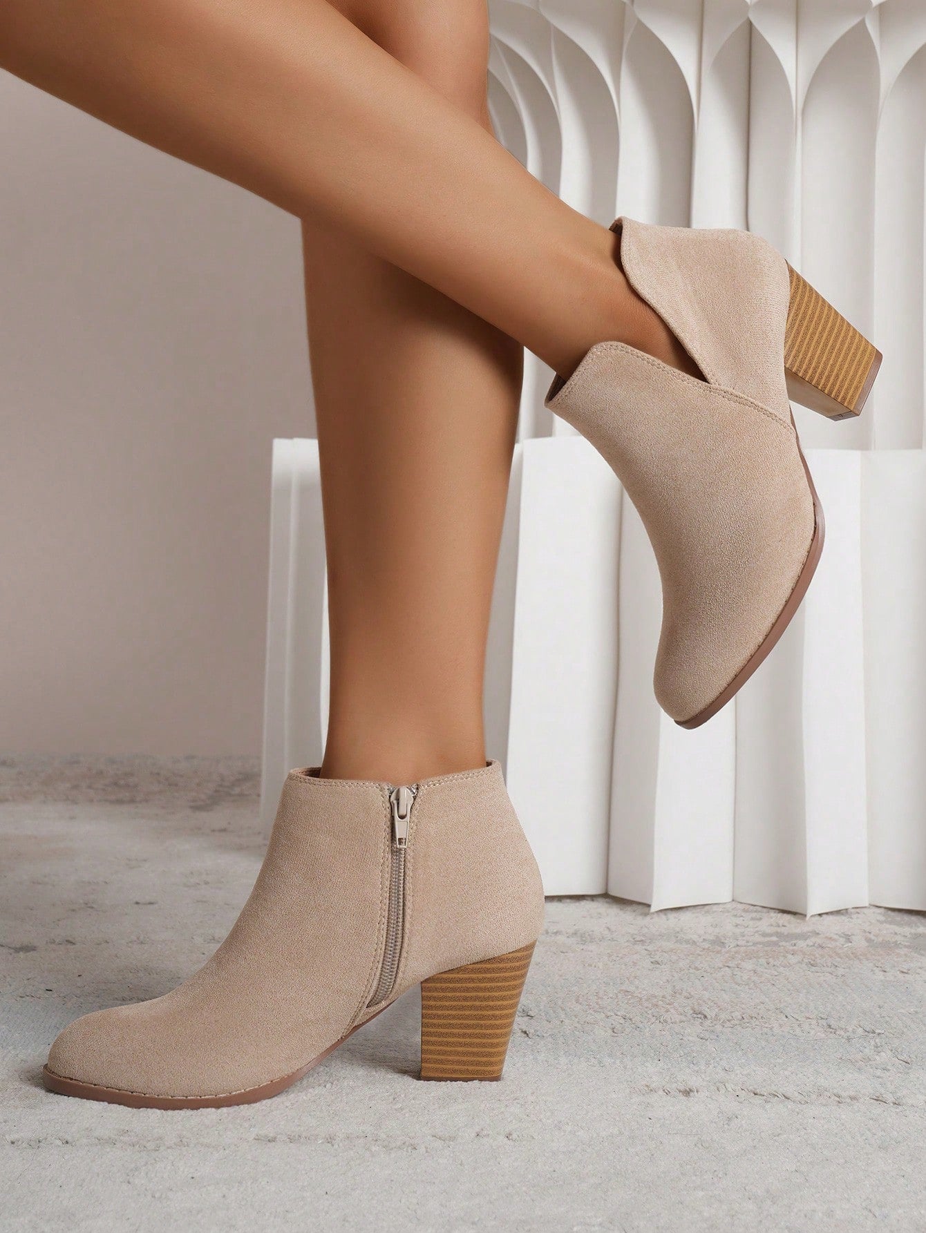 Women's Casual Fashion Round Toe Chunky Heel Suede Ankle Boots With V-cut, 7cm Heels For Work And Anti-slip Outfits