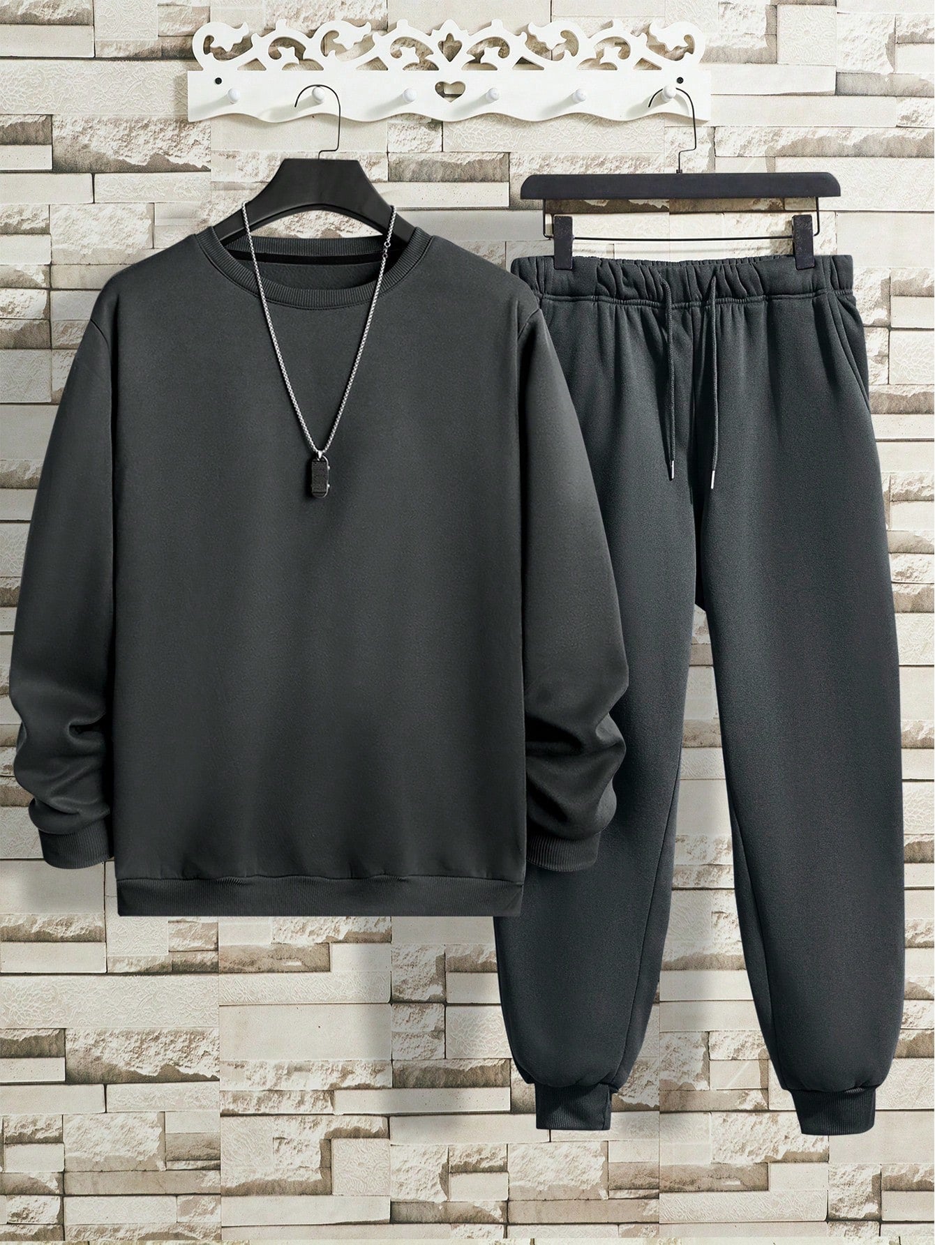 Men Solid Sweatshirt & Drawstring Waist Sweatpants