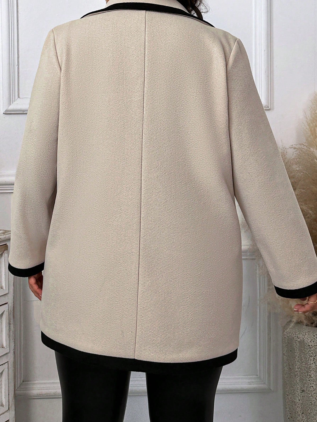 Plus Size Contrast Collar Woolen Coat With Hem Edge