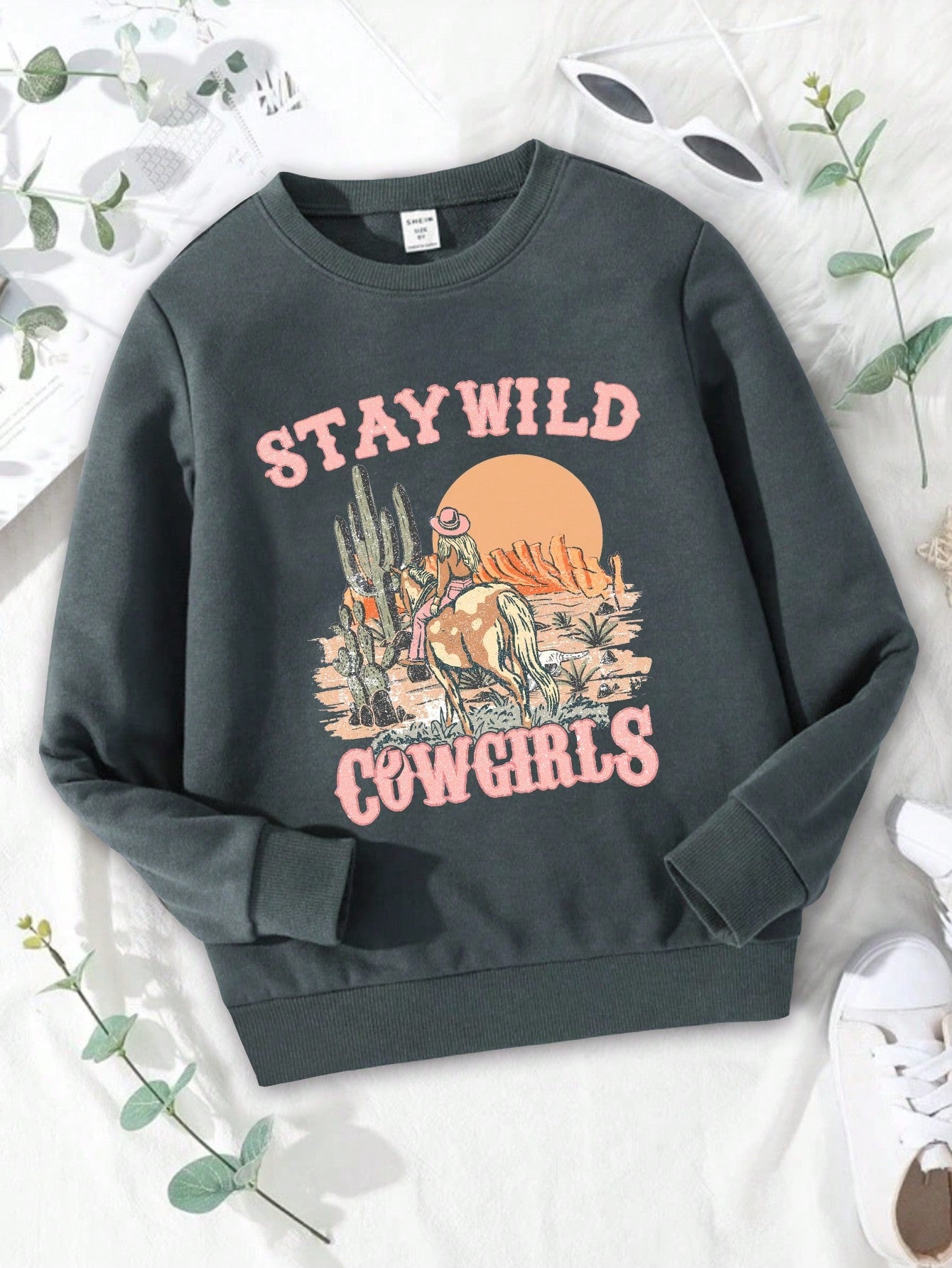 Tween Girl Desert Digital Printed Pink Round Neck Sweatshirt, Cool Streetwear, Suitable For Spring And Autumn