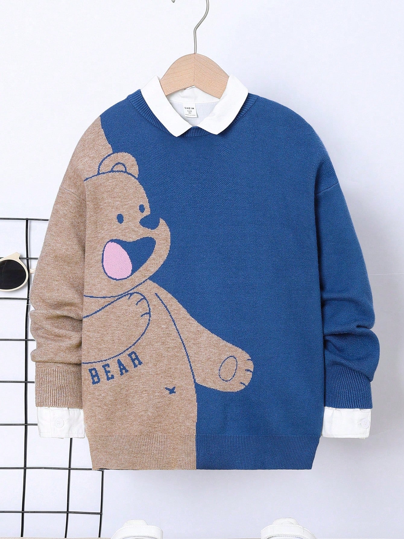 Tween Boy College Style Bear Cartoon Pattern Design Round Neck Pullover Sweater For Autumn And Winter