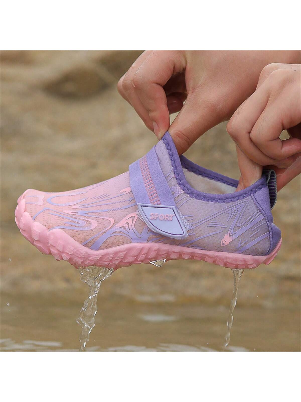 Unisex Outdoor Hiking Shoes For Kids & Parents, Suitable For Beach Swimming, Stream Trekking And Water Sports, Fast Drying, Breathable, Convenient With Hook And Loop Craft Fitness Shoes