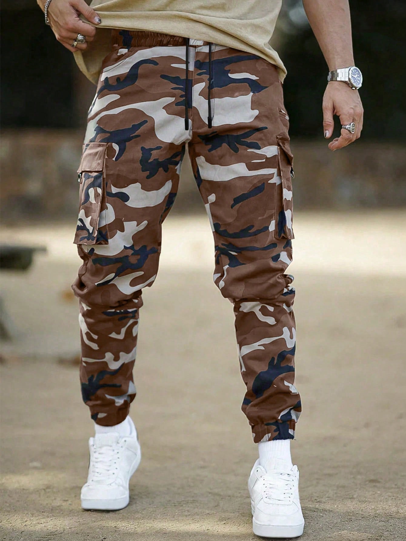 Men Camo Print Flap Pocket Cargo Pants