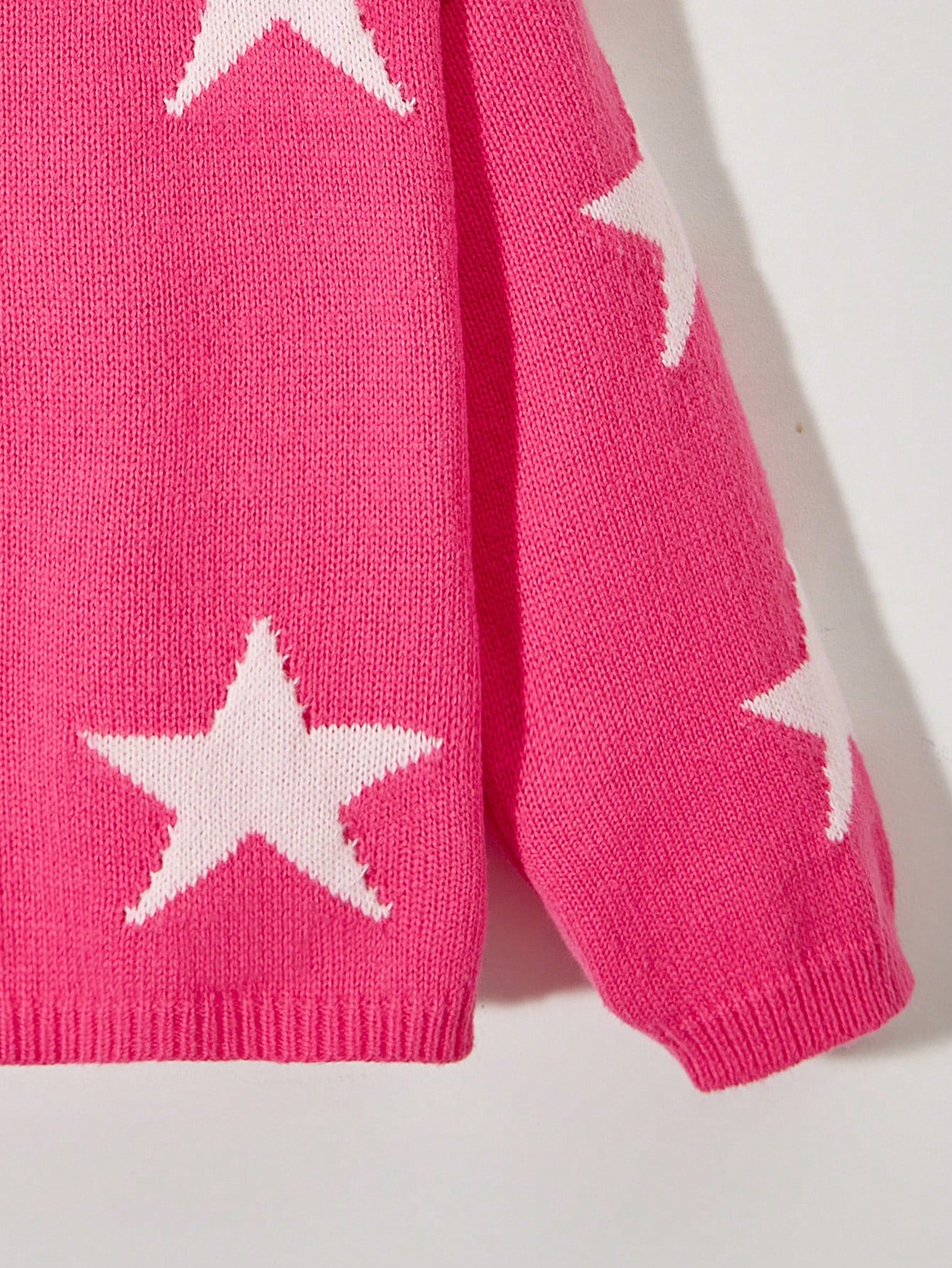 Young Girl Star Patch Round Neck Sweater Pullover