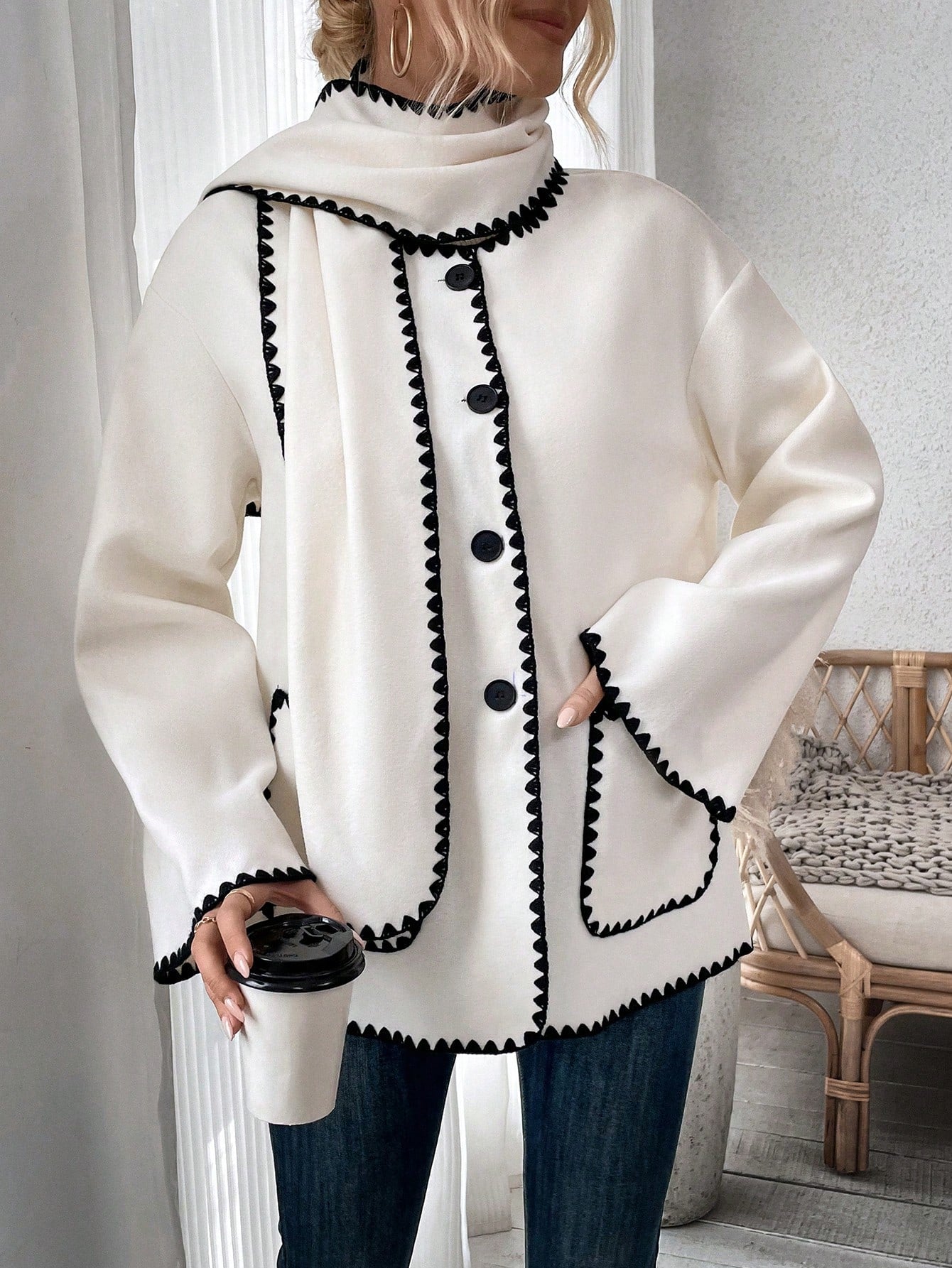 Women's Autumn Winter Floral Trim Loose Elegant Woolen Coat