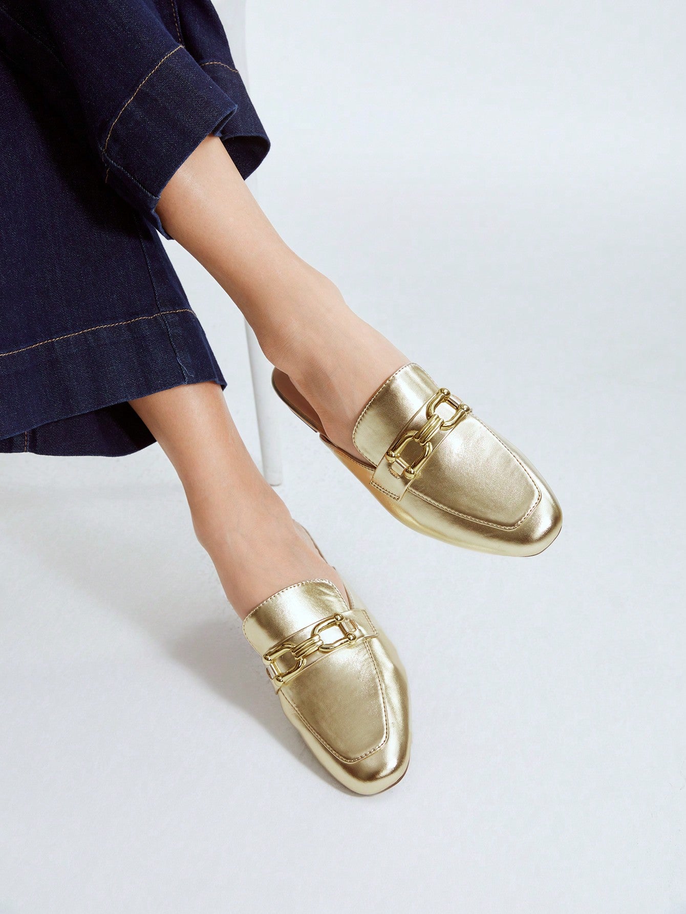 CASUAL COMFORTABLE METALLIC DETAIL FLATS HALLOWEEN