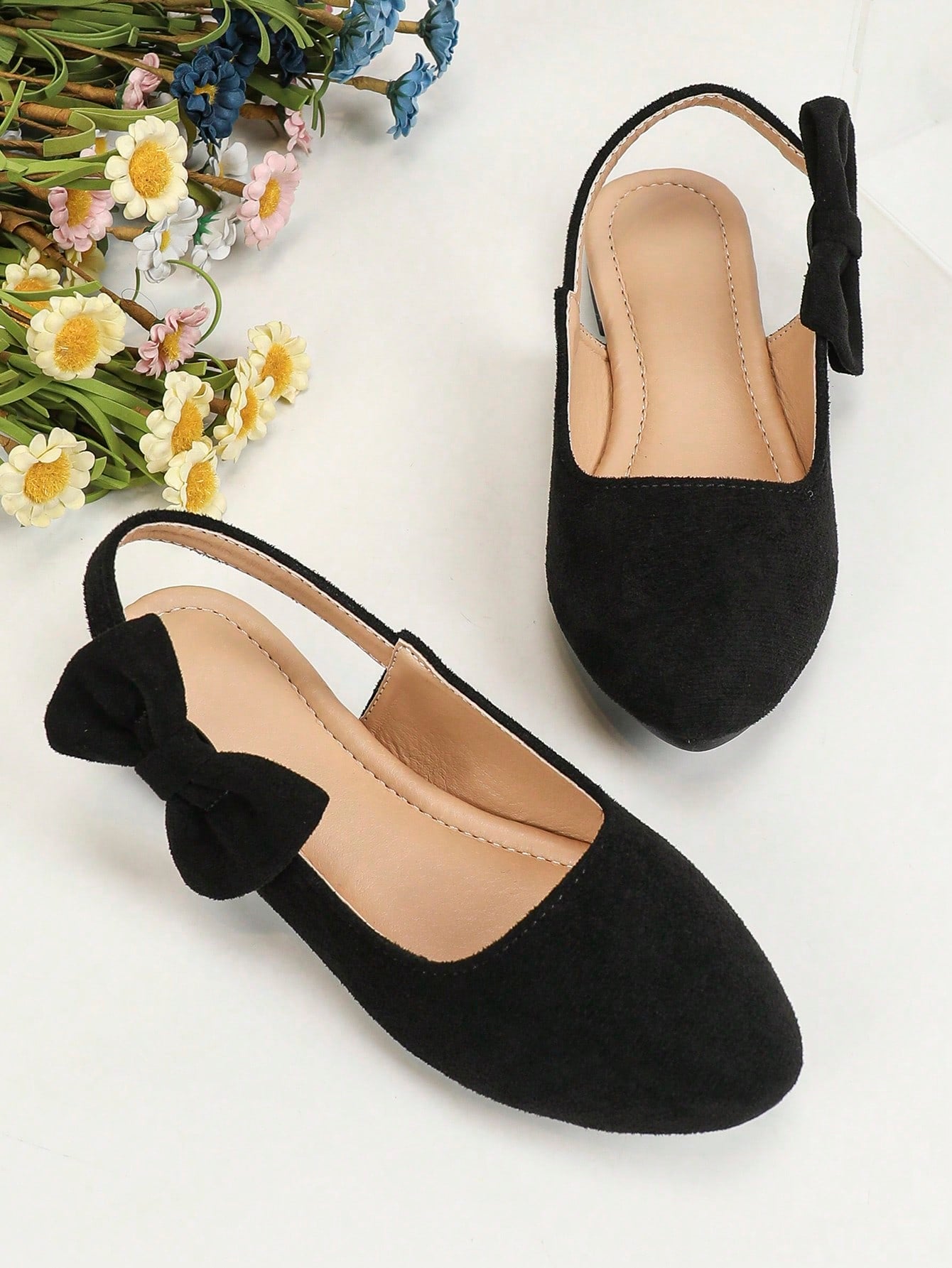 Fashionable Girls' Point Toe Flat Shoes Children's Shoes Youth Students' Flat Outdoor Leather Flats Black Comfortable Casual Shoes