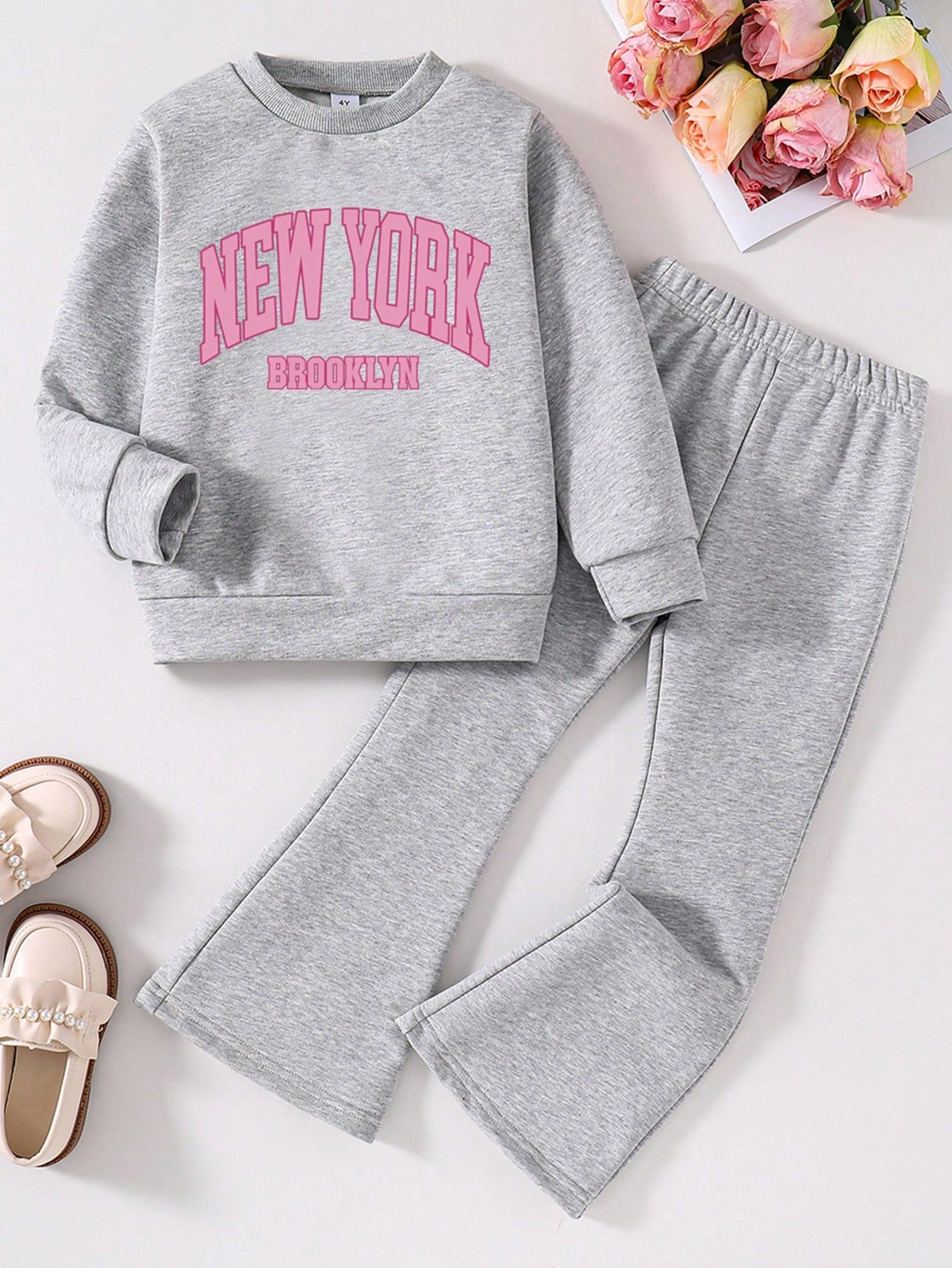 Young Girl Letter Graphic Crew Neck Sweatshirt And Flared Pants