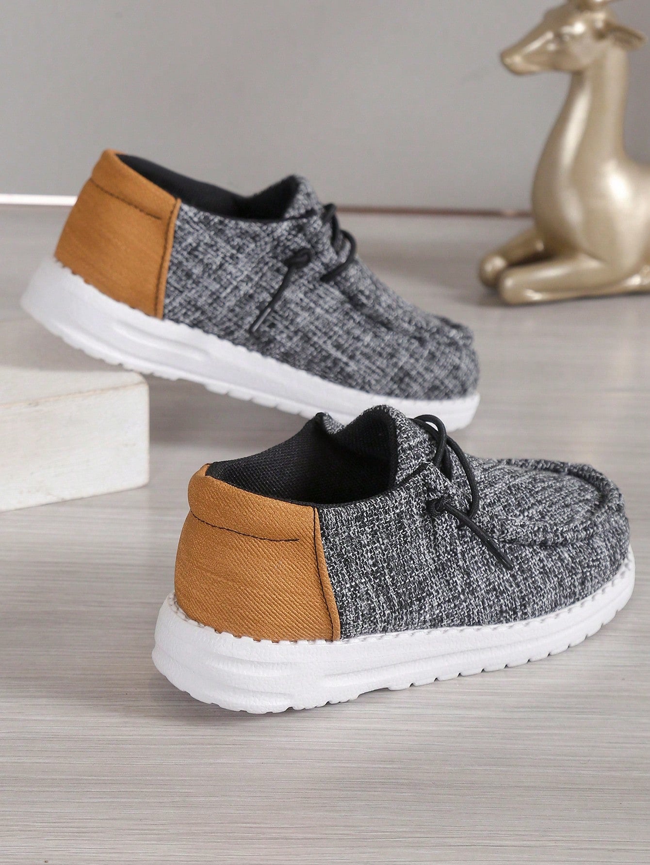 1pair Fashionable, Casual, Lightweight, Trendy, Classic And Beautiful Sports Shoes