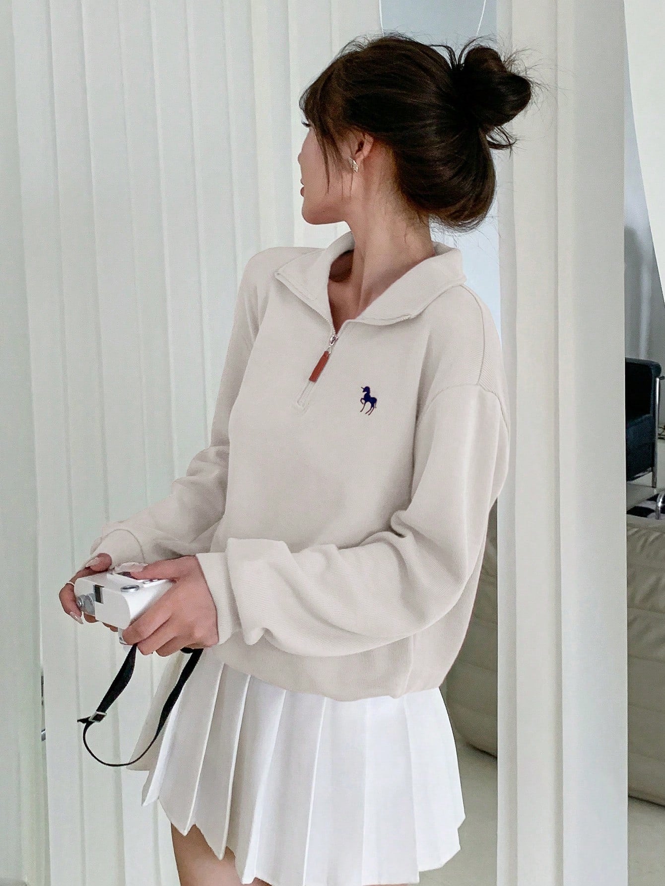 Embroidery Drop Shoulder Polo Neck Sweatshirt