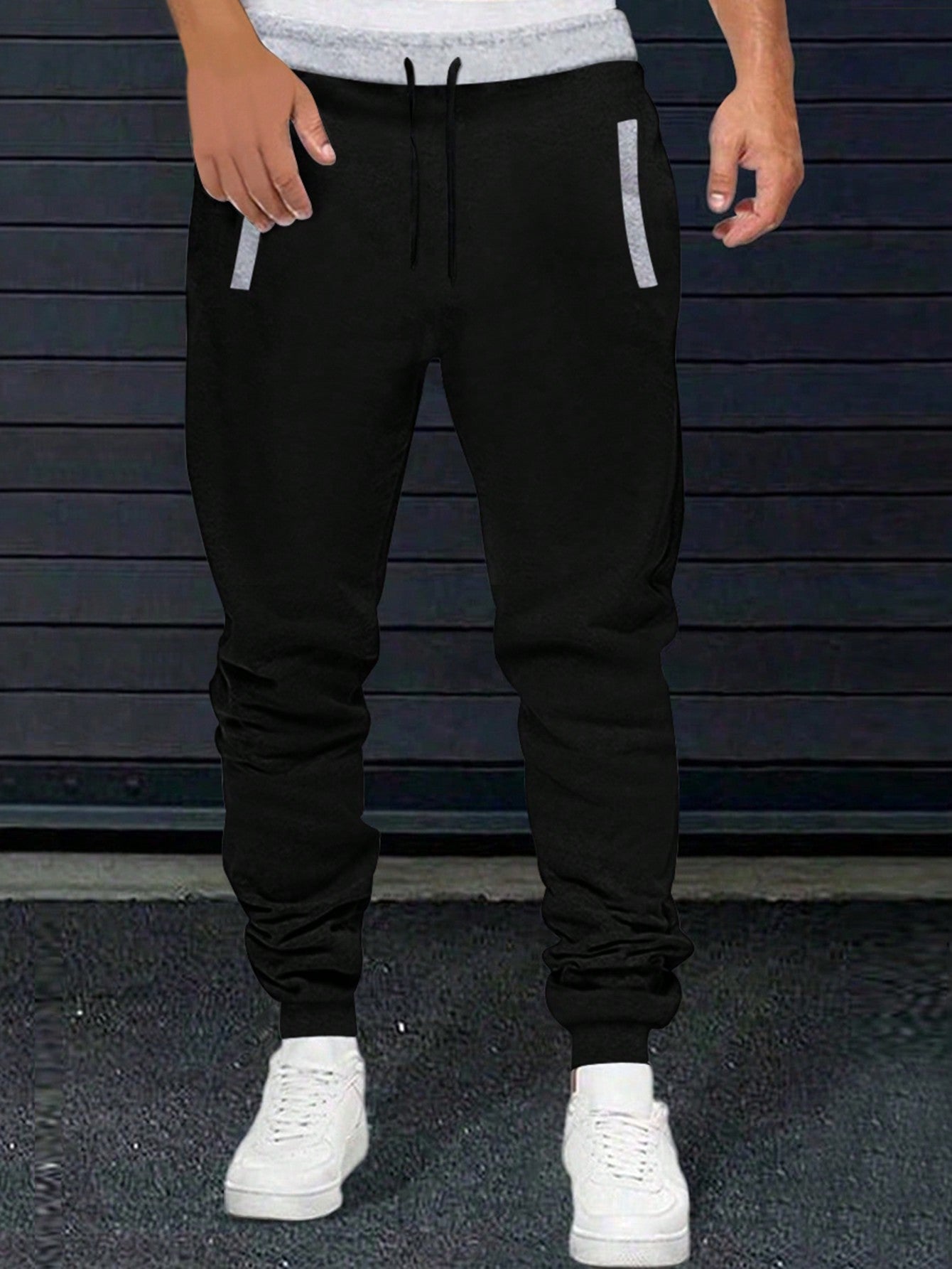 Men's Colorblocked Drawstring Waist Sweatpants