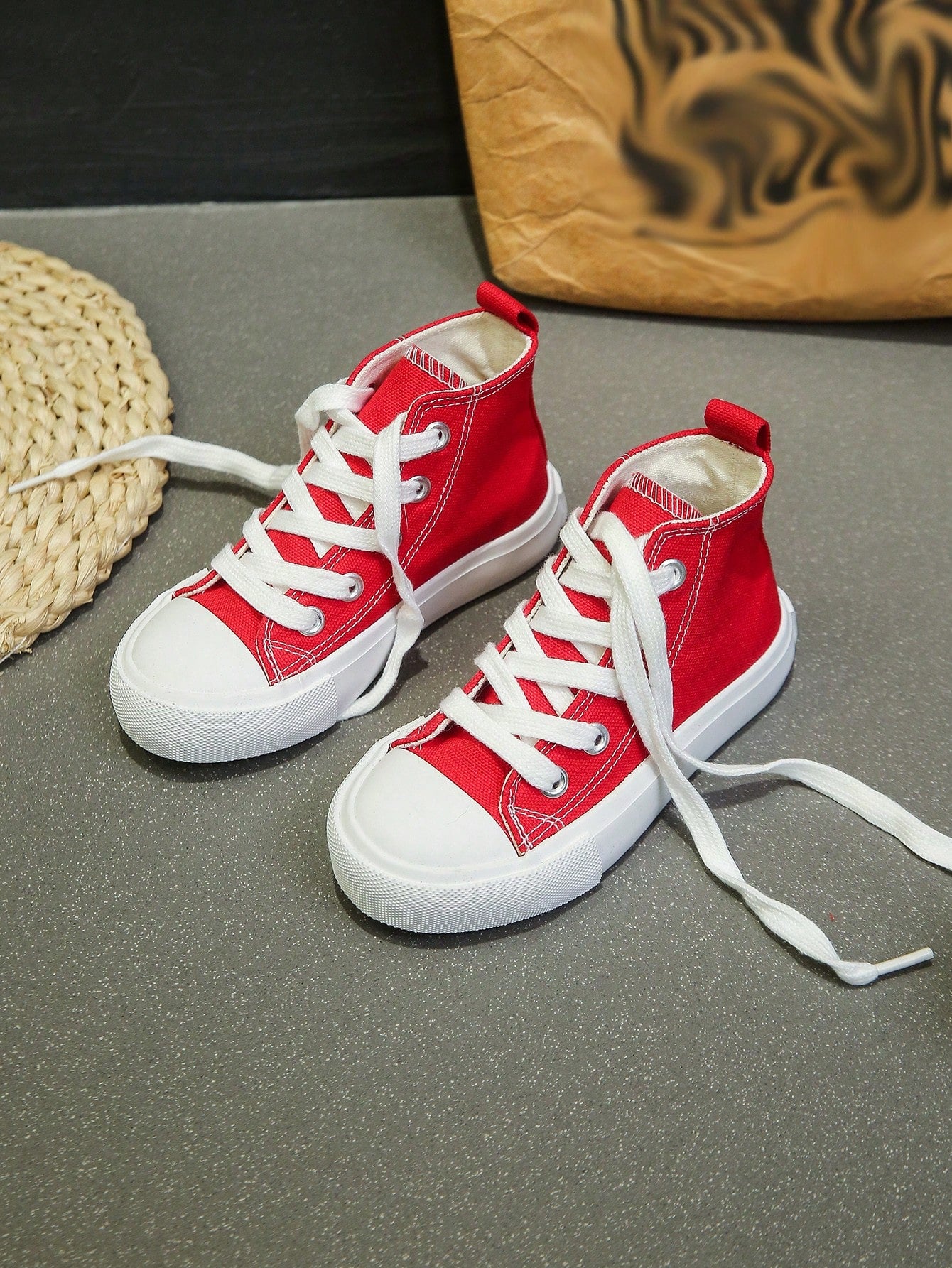 White Cloth Baby Sneakers Mid-Top Canvas Shoes For Spring And Autumn, Korean Simple Style Low-Cut Athletic Shoes With Laces For Boys And Girls, Classic High-Top Canvas Shoes, Fashionable And Versatile Casual Sport Skateboard Shoes For Children