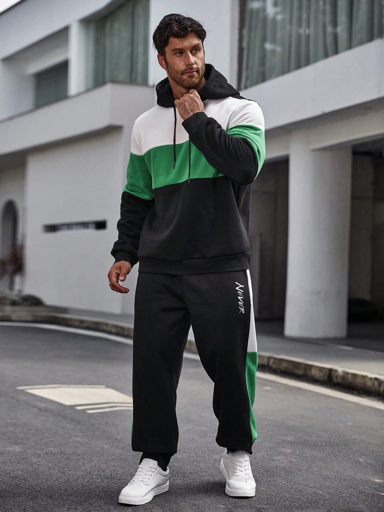 Men Plus Colorblock Hoodie & Letter Graphic Sweatpants