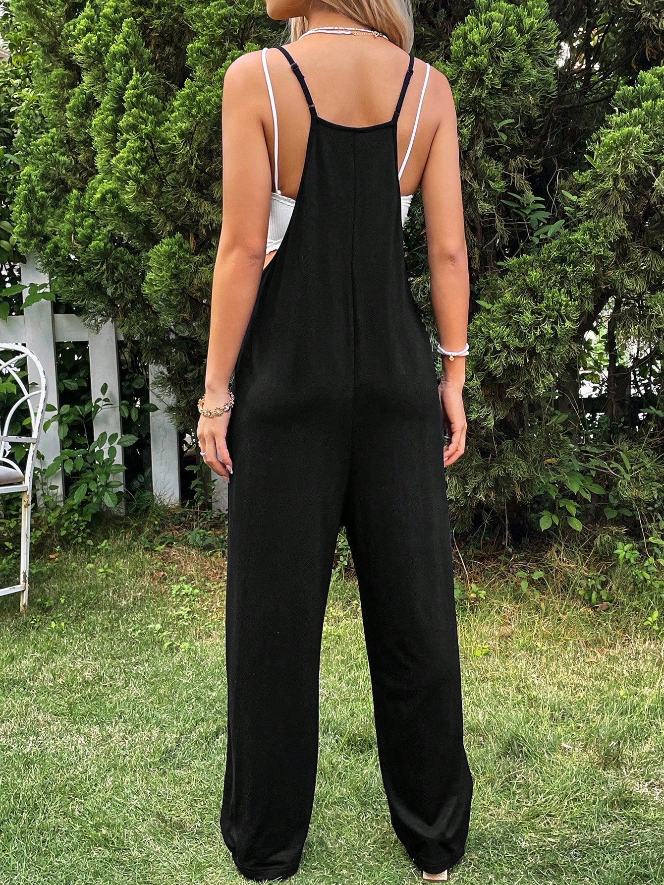 Women'S Vacation Style Halter Neckline Jumpsuit With Double Pockets