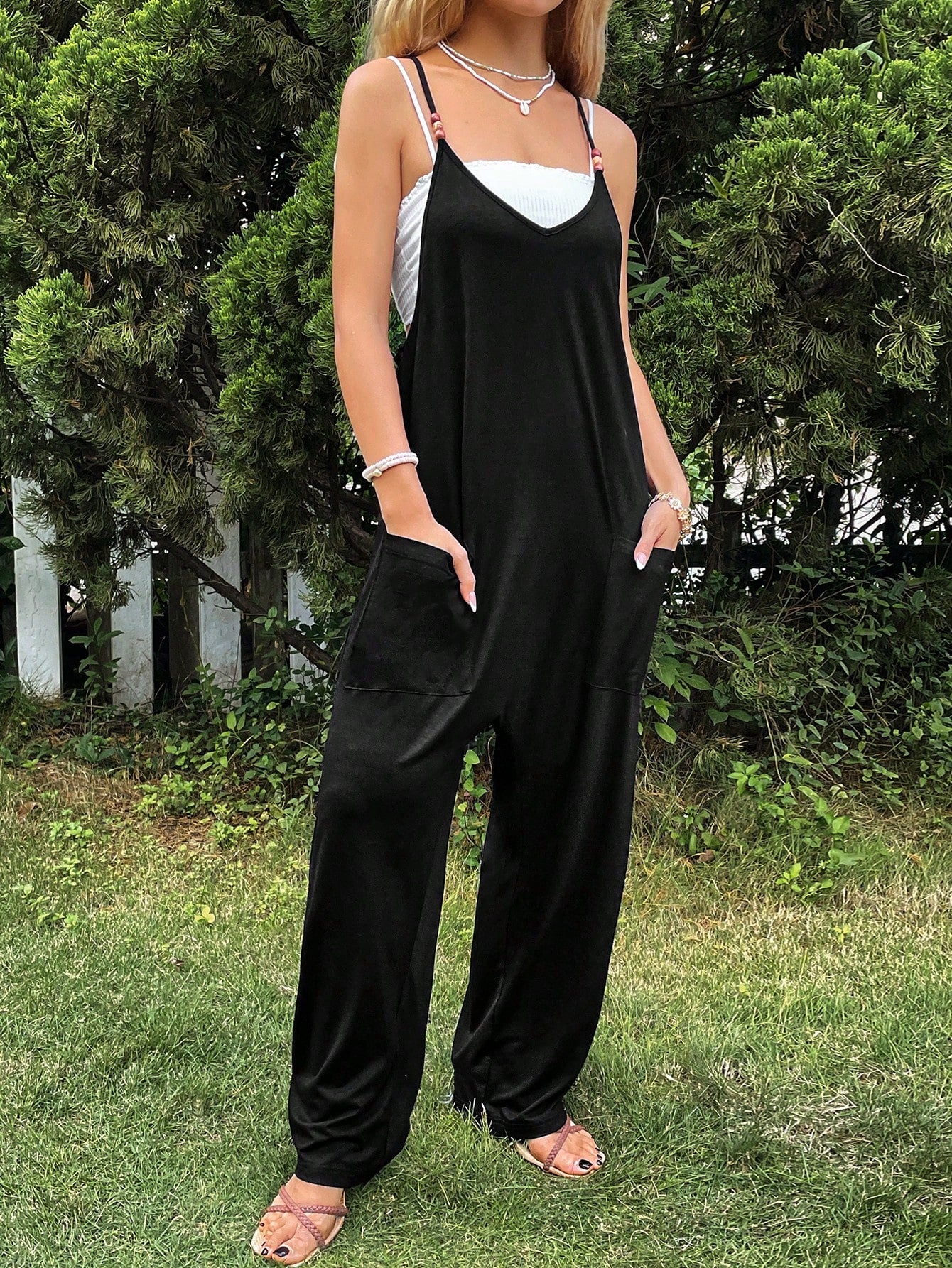 Women'S Vacation Style Halter Neckline Jumpsuit With Double Pockets