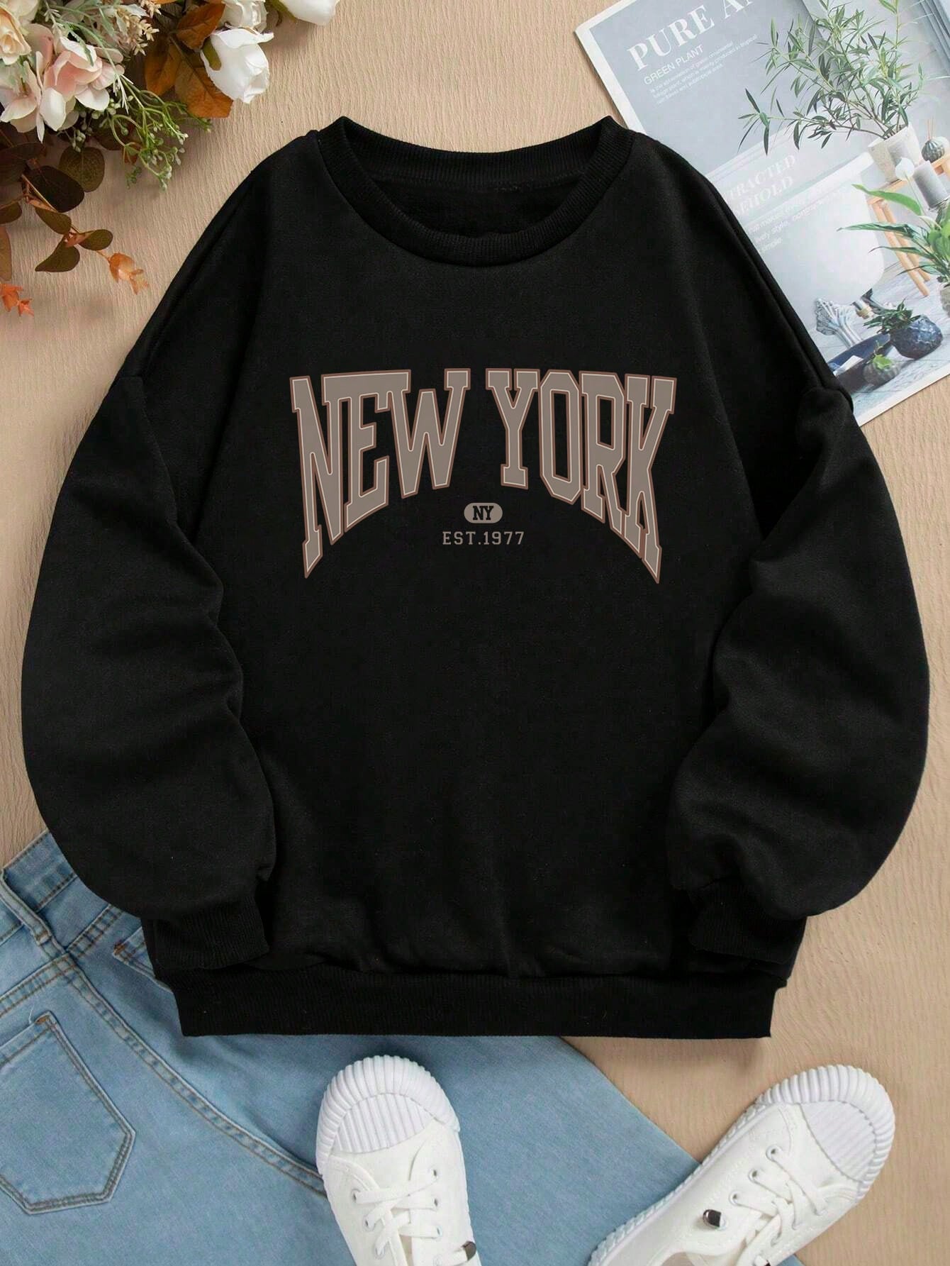 Tween Boy Letter Print Pullover Sweatshirt With Round Neckline