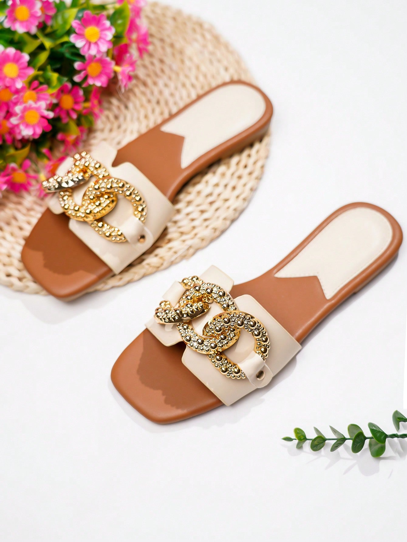 2023 Women's Square Toe Flat Sandals, Pearl-Decorated Transparent Slippers For Spring/Summer