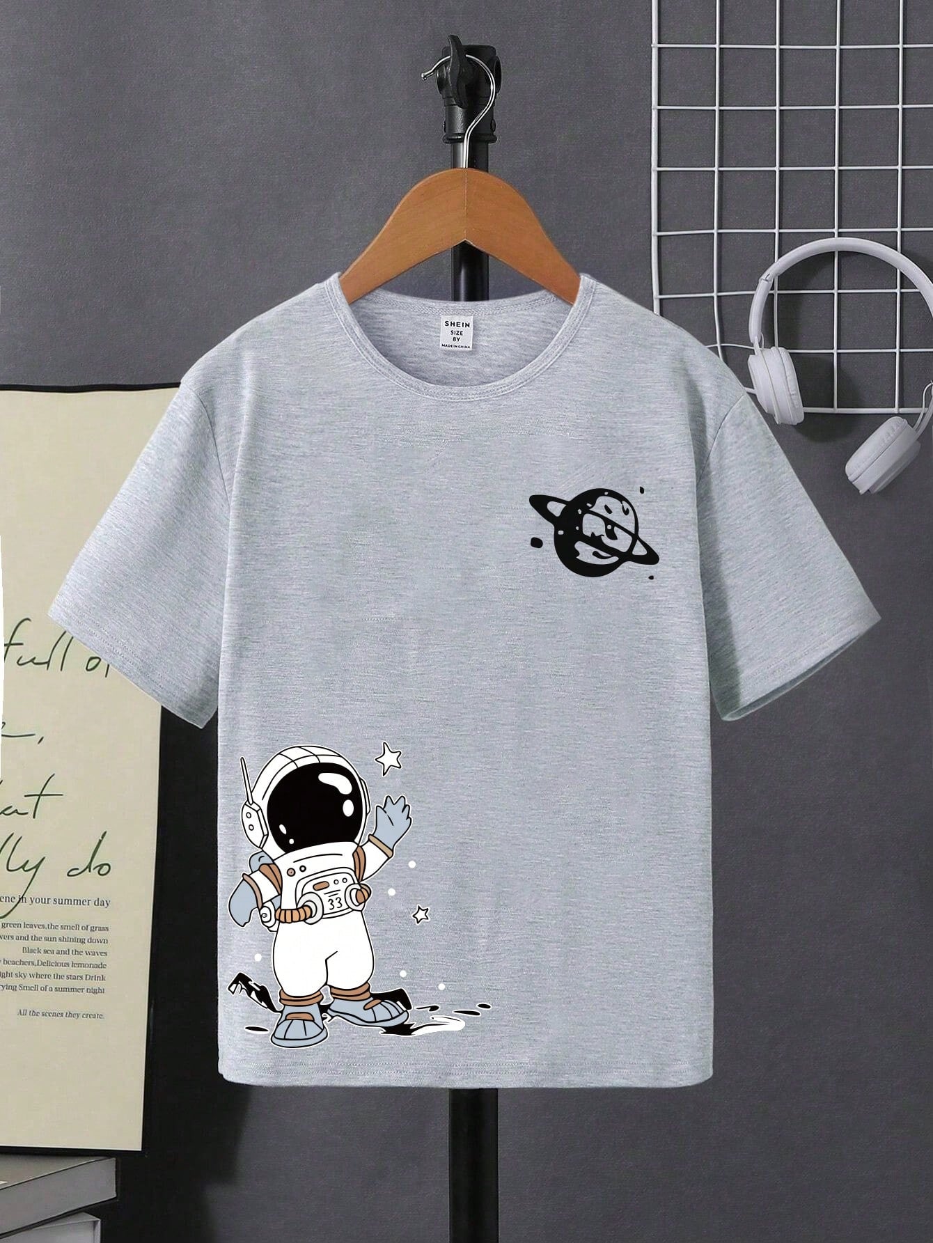 1pc Tween Boys' Astronaut Cartoon Printed Basic Short Sleeve Round Neck T-Shirt