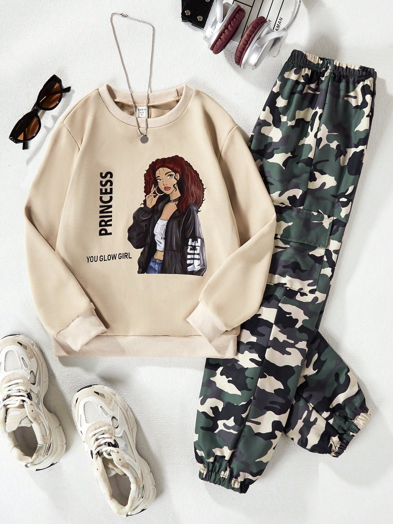 Tween Girl Figure & Slogan Graphic Pullover & Camo Print Pants