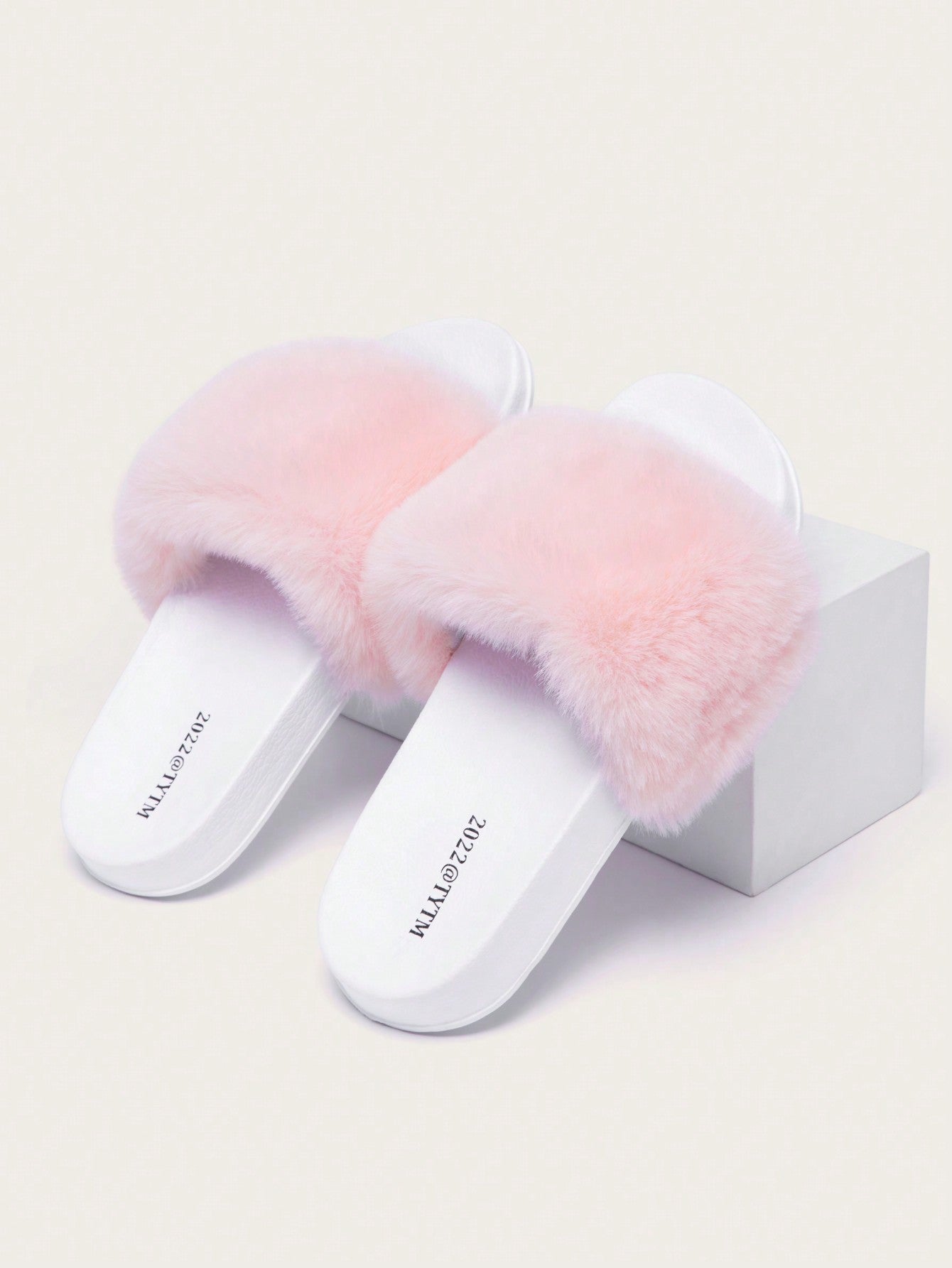 Women's Fashionable And Versatile Outdoor & Indoor During Winter Plush Slipper, Anti-slip