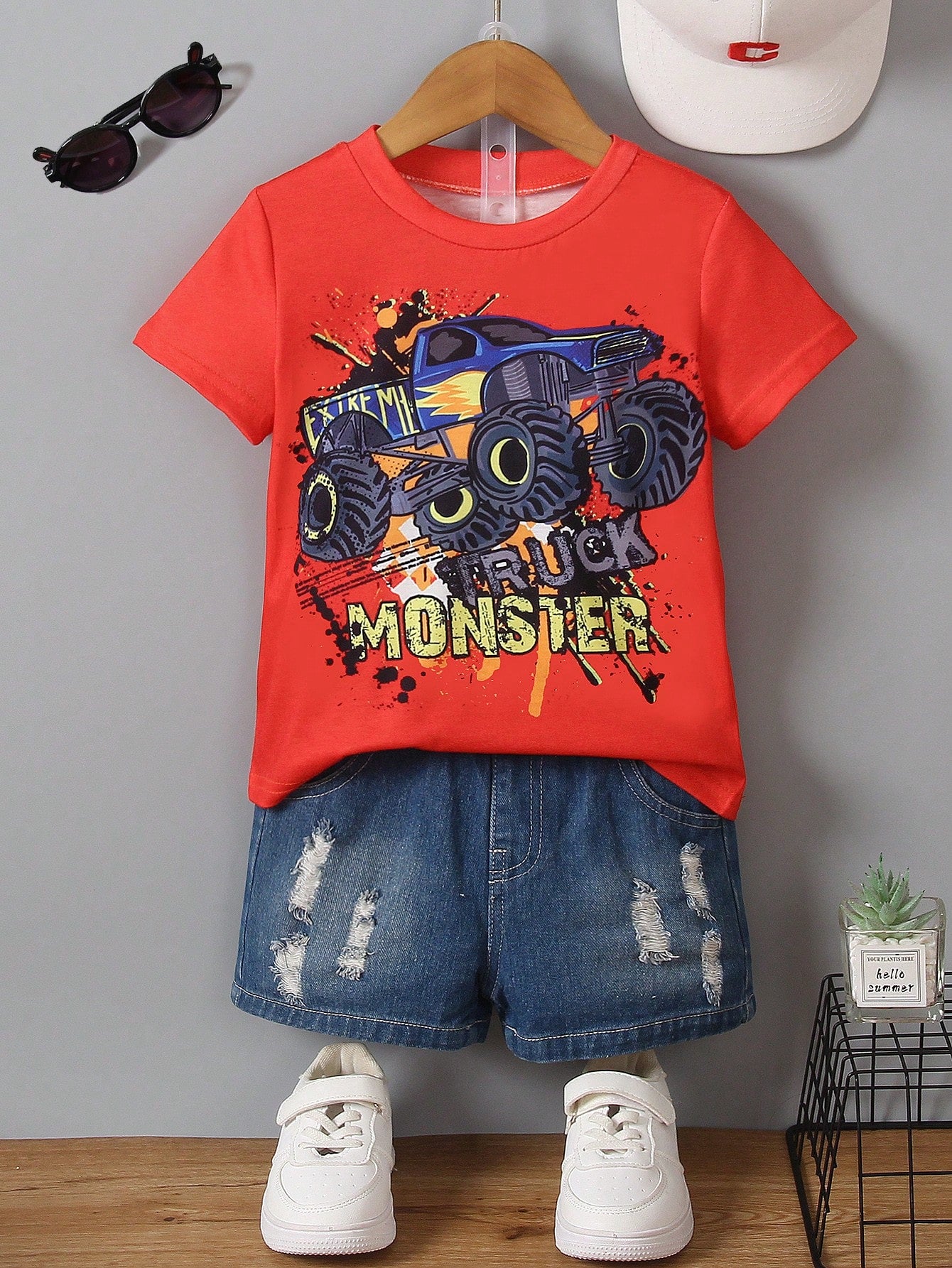 Young Boy's Car & Letter Print T-Shirt