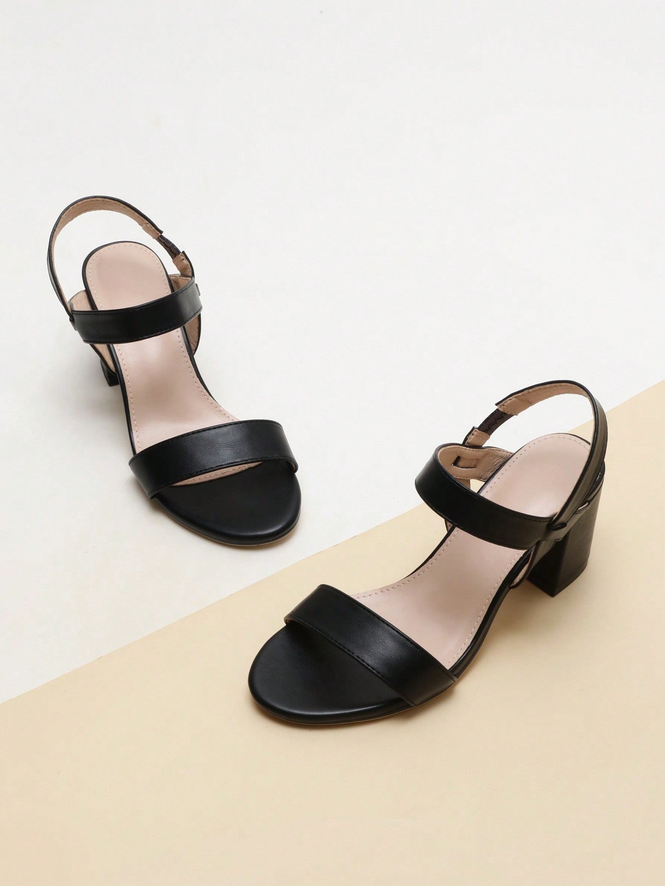 New Spring And Summer Women's High Heel Sandals, Simple And Elegant Lilac Shoes With Medium Heels, Suitable For Daily Wear And Work. Featuring Ankle Strap, Thick High Heel And Back Lift Design.