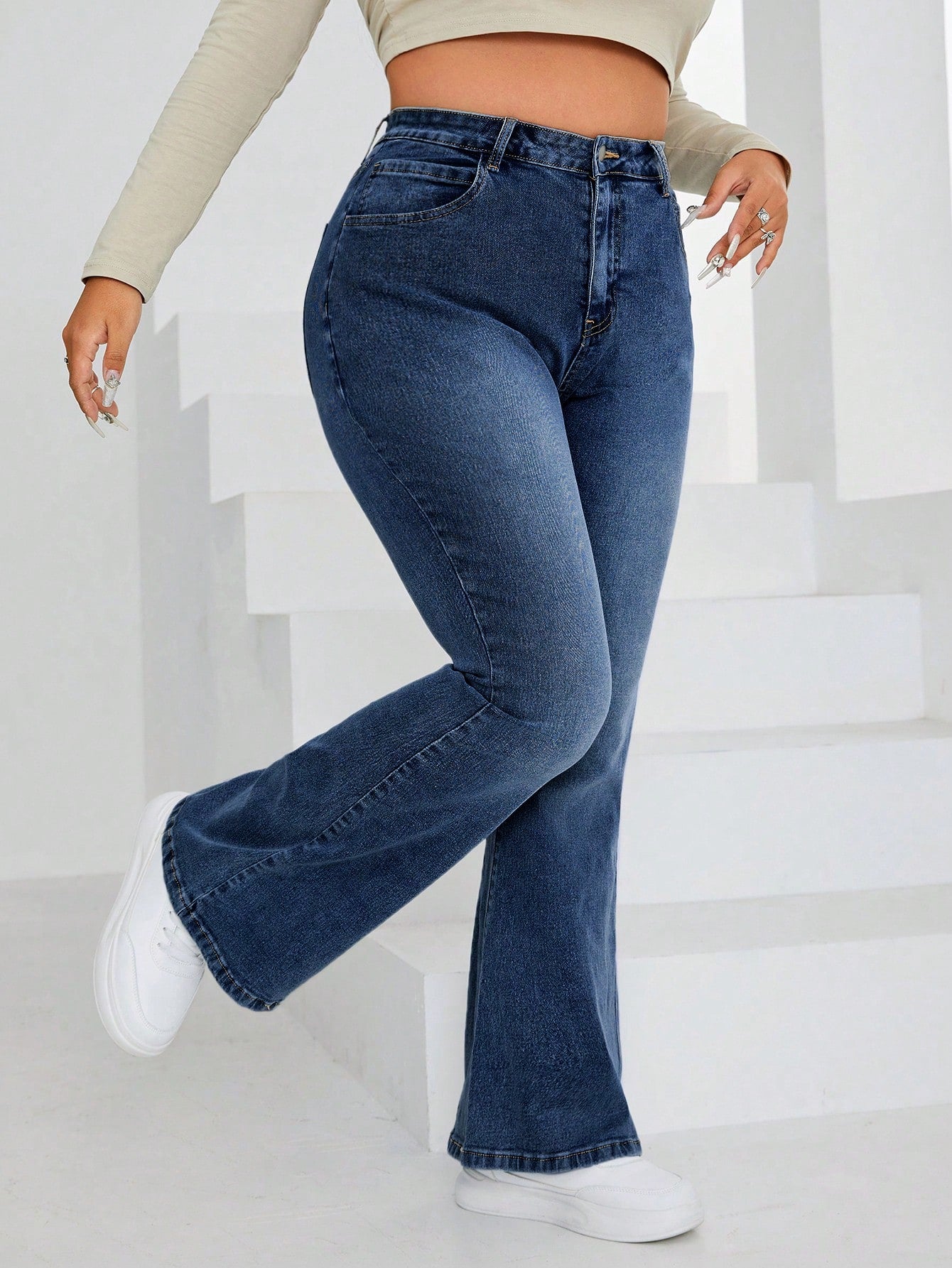 Plus Size Washed Flared Jeans