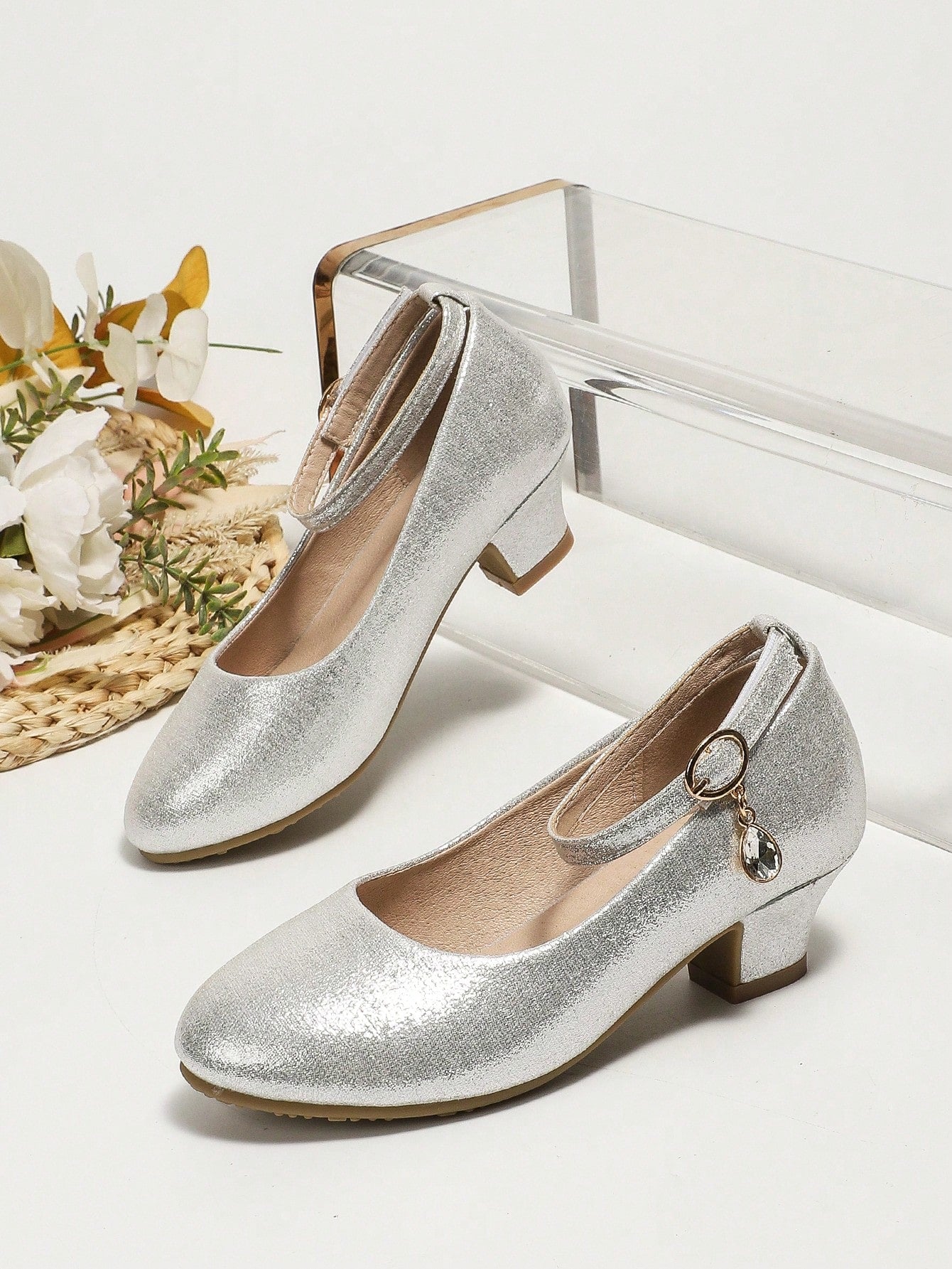 New Arrival White Glitter Dress Shoes For Girls With Chunky Heels